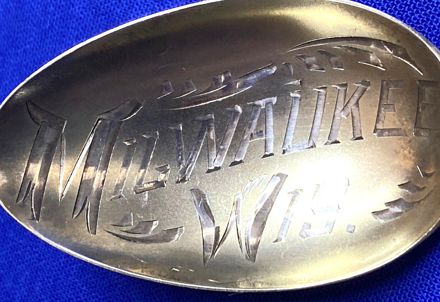 Milwaukee Wisconsin Floral Series 5 1/8″ Sterling Spoon Carnation Pattern 14.5g