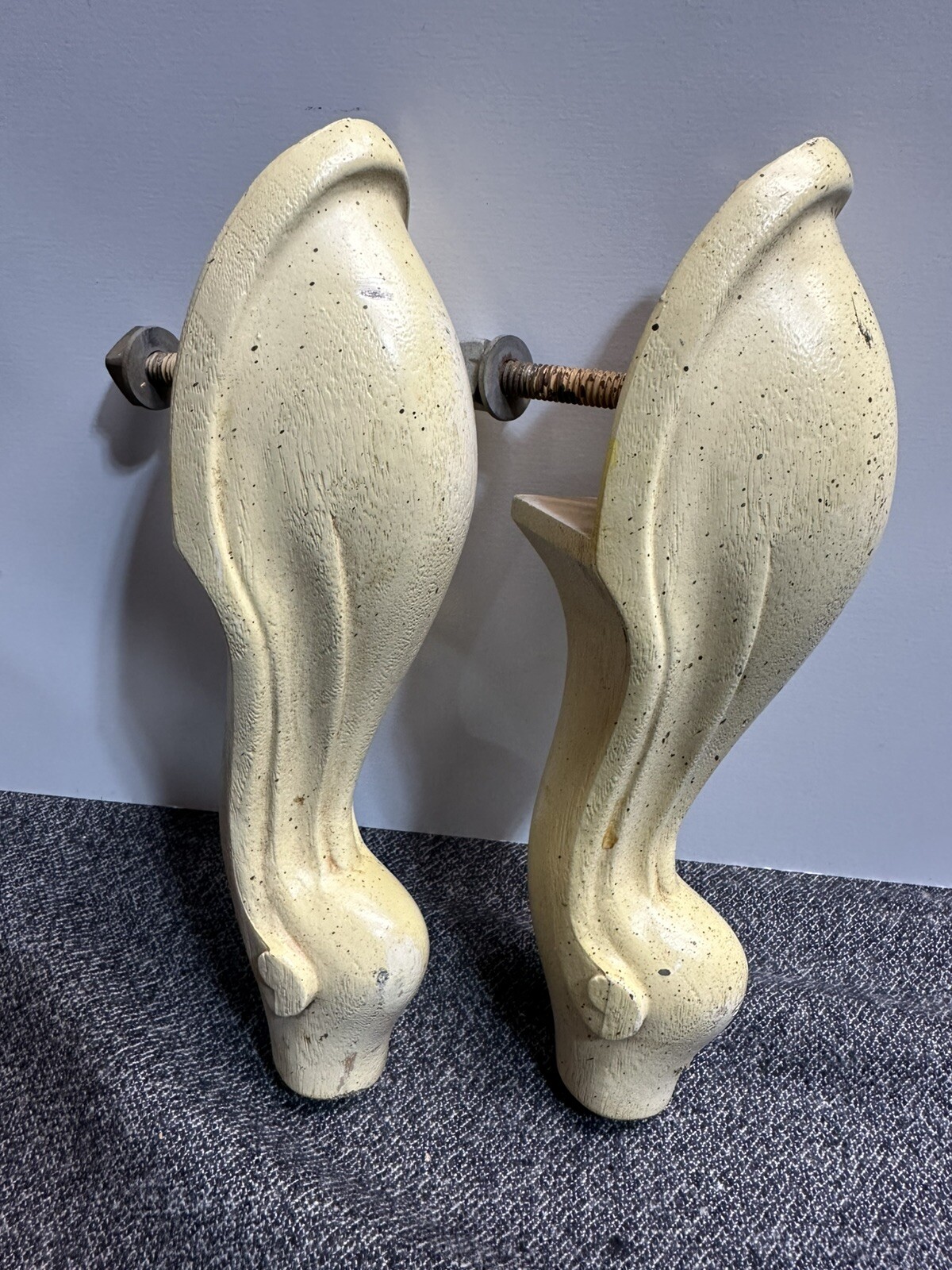 Two Vtg Thick Carved WOOD Legs ARCHITECTURAL SALVAGE 8.5” Tall French Provincial