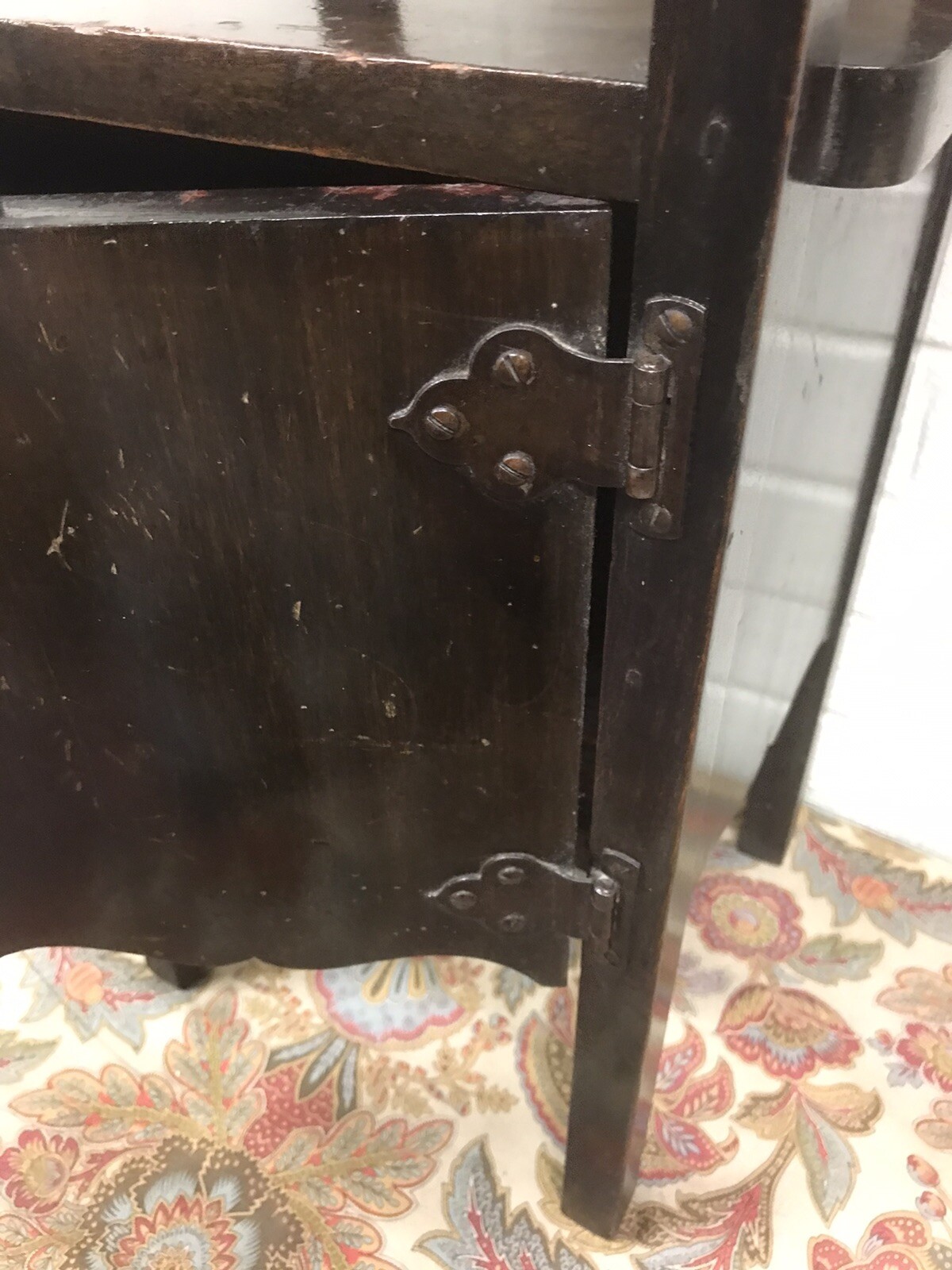 ANTIQUE VTG SMOKE STAND SIDE TABLE WITH DOOR 26 3/4” X 10 1/2” X 9 1/4” DEEP
