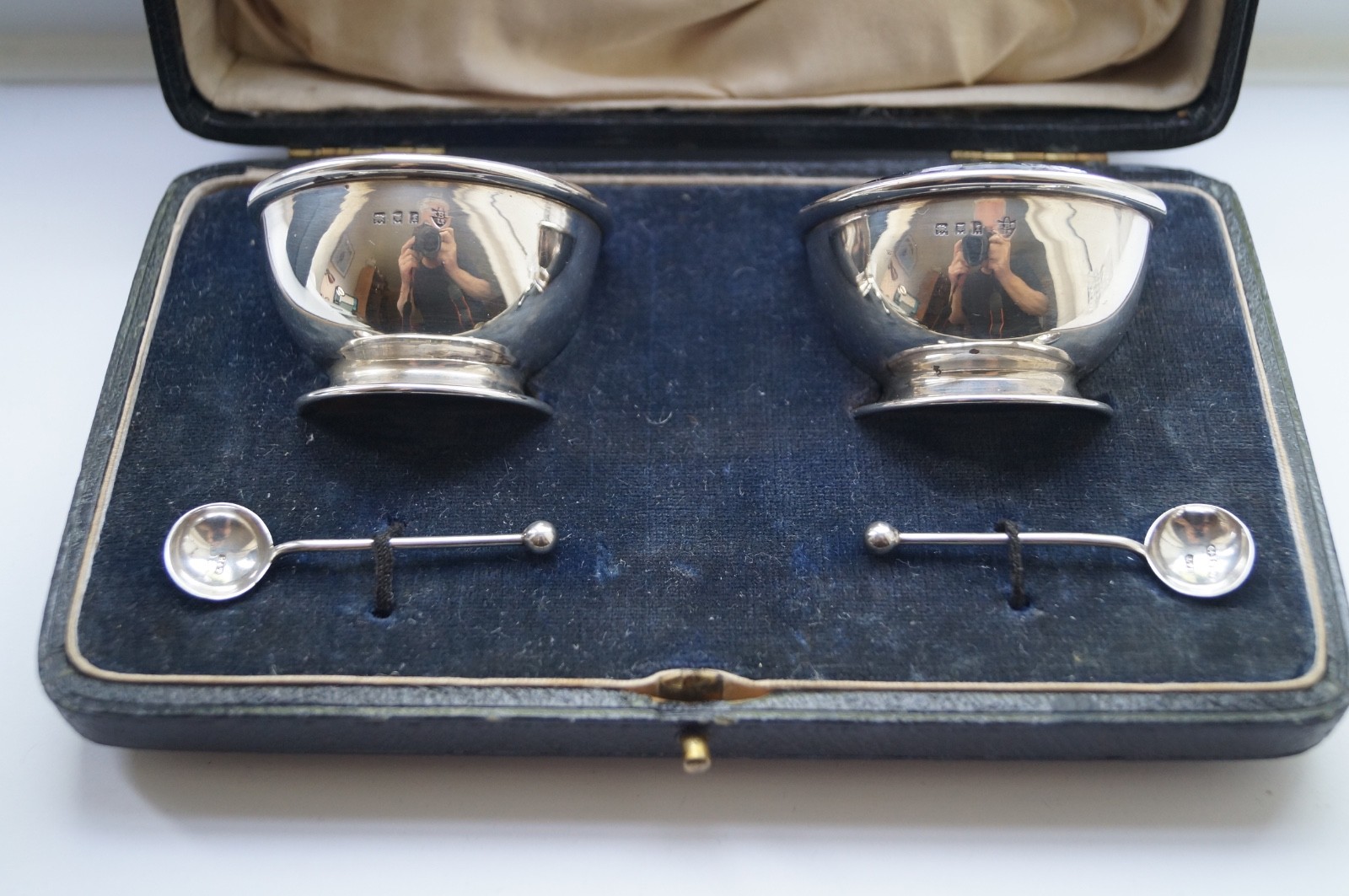 Edward Barnard Sterling Silver Salts & Spoons – London 1921 – Cobalt Liners