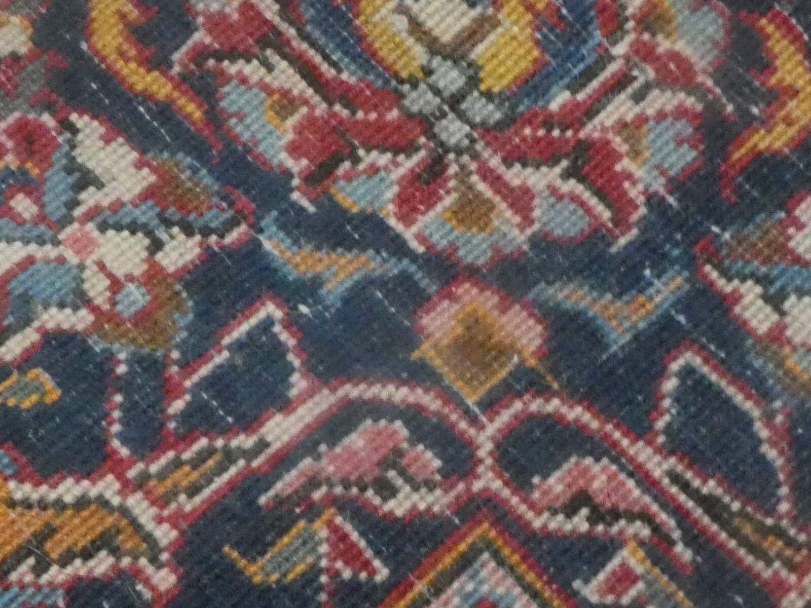 VERY FINE SEMI ANTIQUE KASHAAN ORIENTAL RUG 56 INCHES X 86 INCHES
