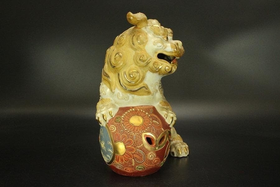 Vintage Japanese Kutani Shishi Lion Ceramic Statue Figurine Guardian 10.4 inch