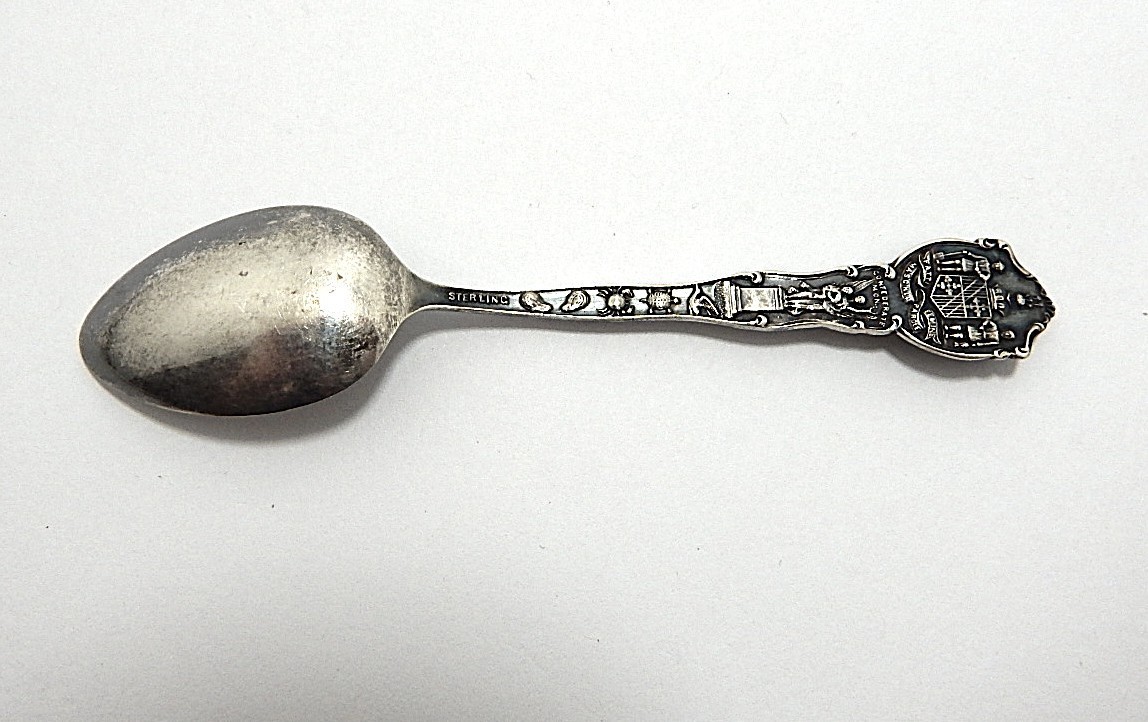 Washington Monument Sterling Souvenir Spoon City of Baltimore 9.9 g
