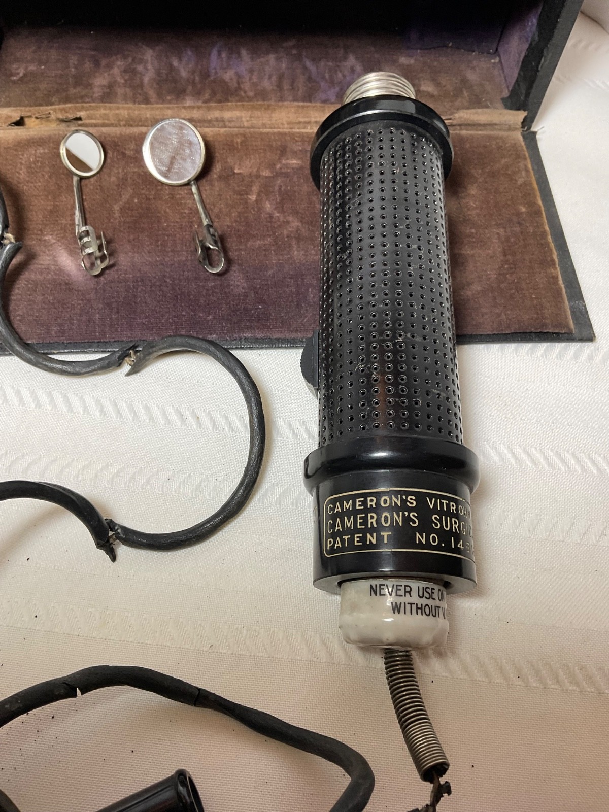 Antique Cameron’s Surgical Specialty Co Medical COOL XRRAYLITE -Display Only