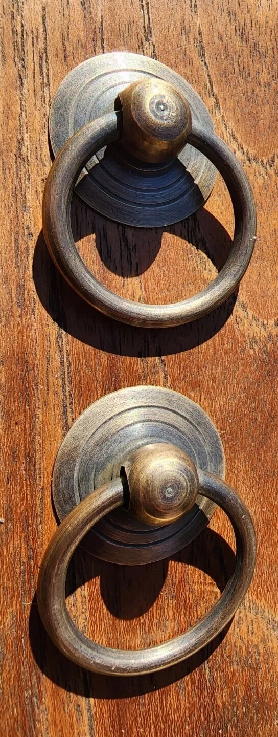 2 x Rustic Antique Style Brass Round Ring Pull Handles 1″ round backplate #H17
