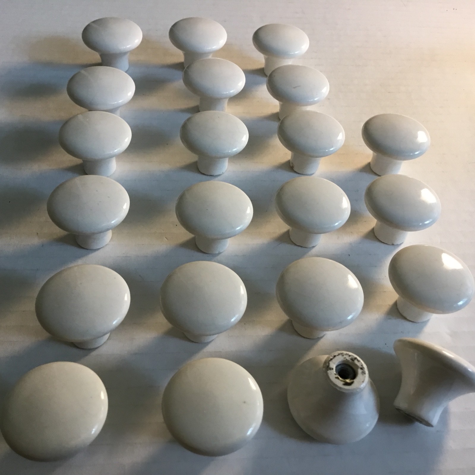 LOT OF 22! VINTAGE PORCELAIN KNOBS 1 1/4” ROUND