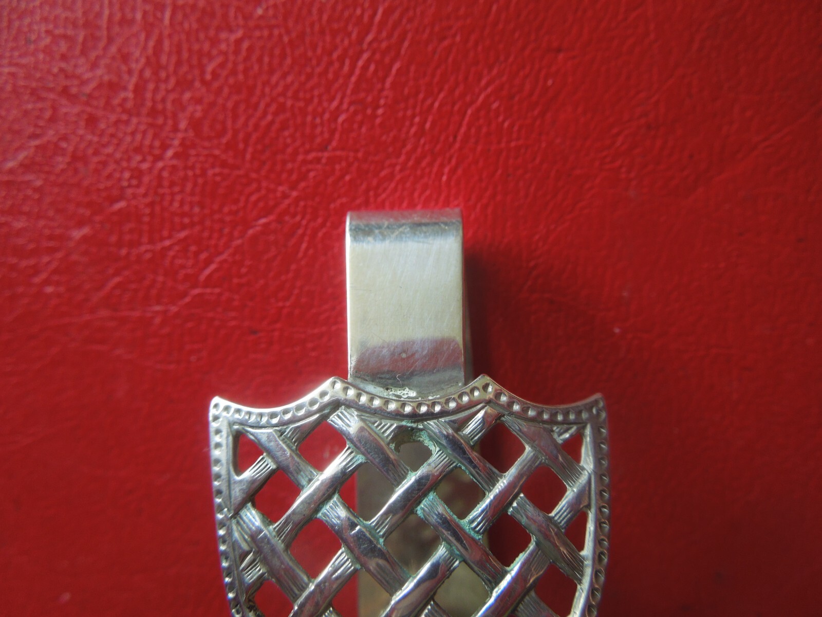 J6337 ANTIQUE DUTCH 833 SILVER CHATELAINE CLIP KNITTING/SEWING See Description