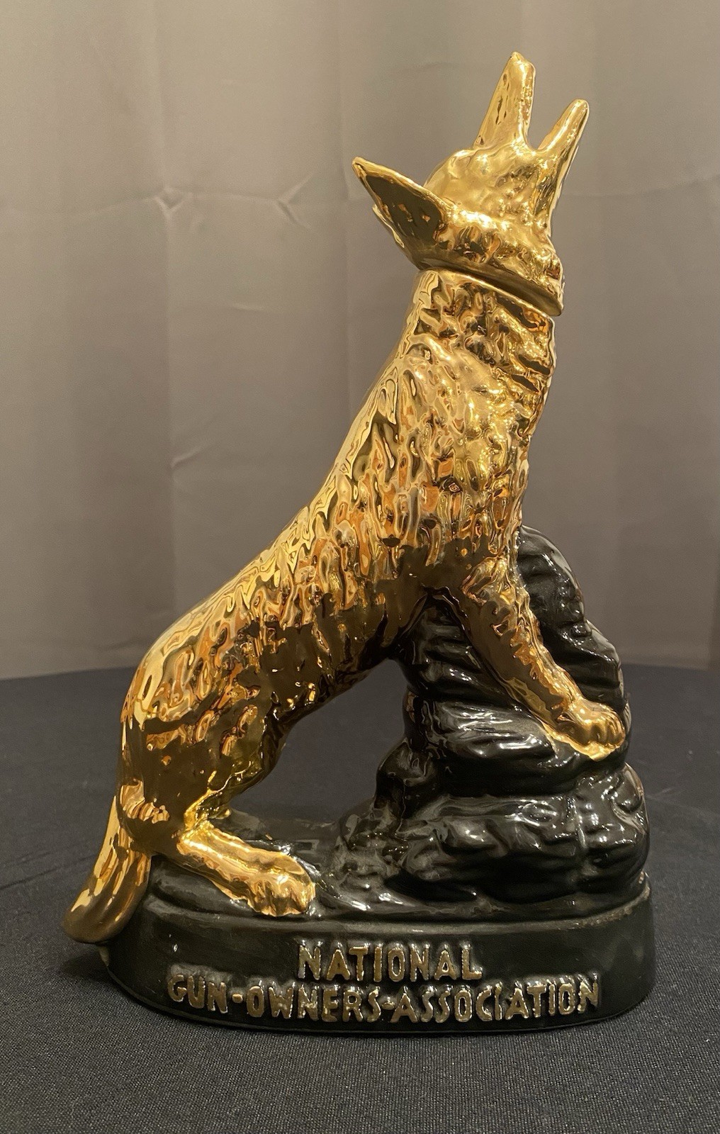 1971 DOUBLE SPRINGS DECANTER – NATIONAL GUN OWNERS ASSOC. COYOTE