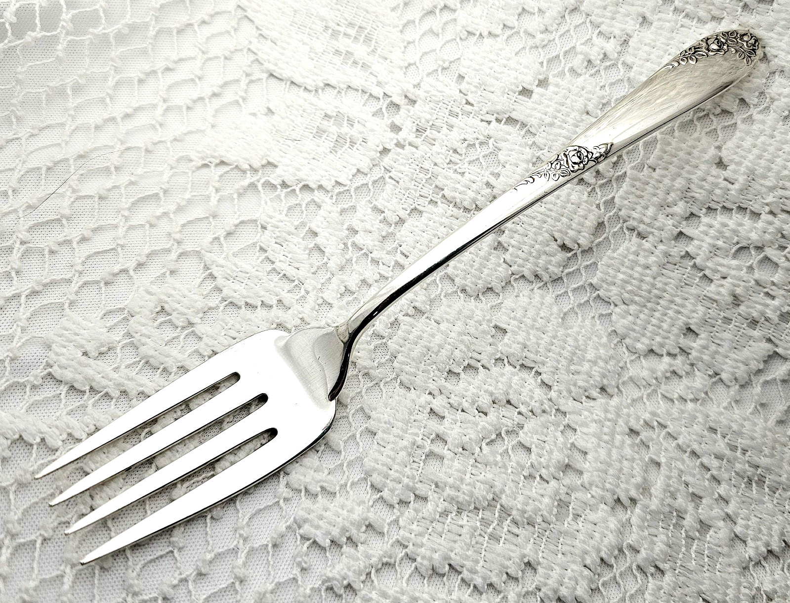 Sterling Silver Lunt Sweetheart Rose Salad Fork 6 1/2″ 34.5 Grams