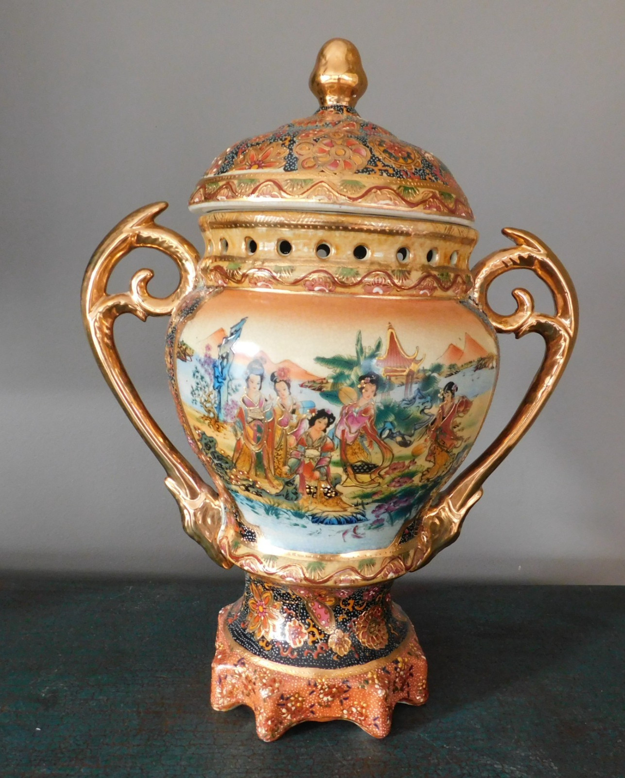 ATQ. LATE 19th / EARLY 20th CENTURY JAPANESE SATSUMA COVERED URN VASE 14″ HIGH
