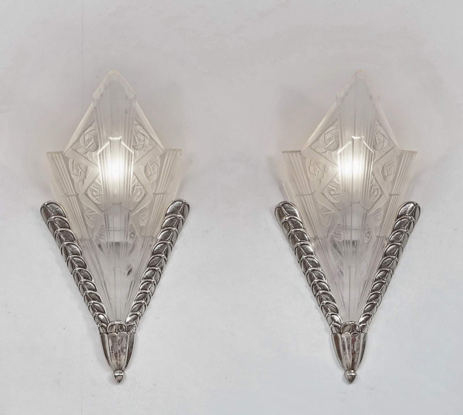 EJG : PAIR OF 1930 FRENCH ART DECO WALL SCONCES ……… lamp muller era France