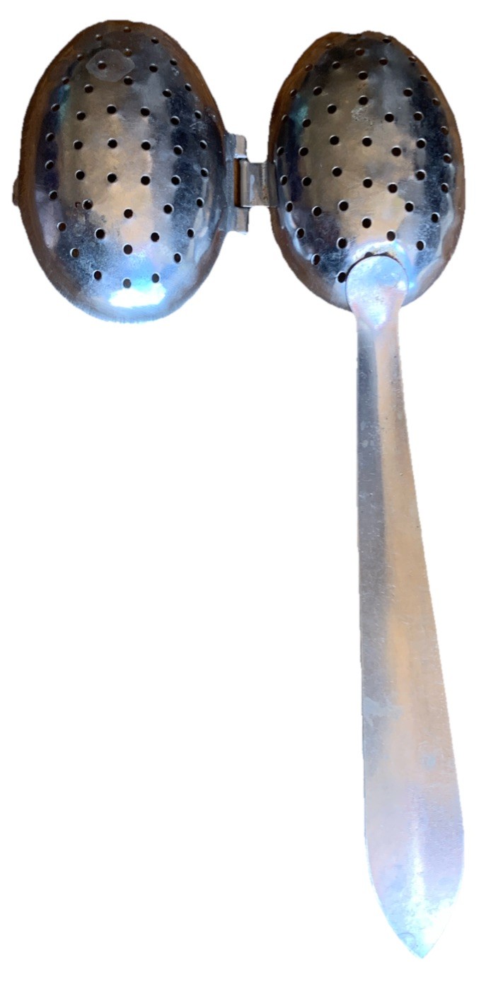 Vintage Hinged Tea Infuser/Strainer Tea spoon 6″