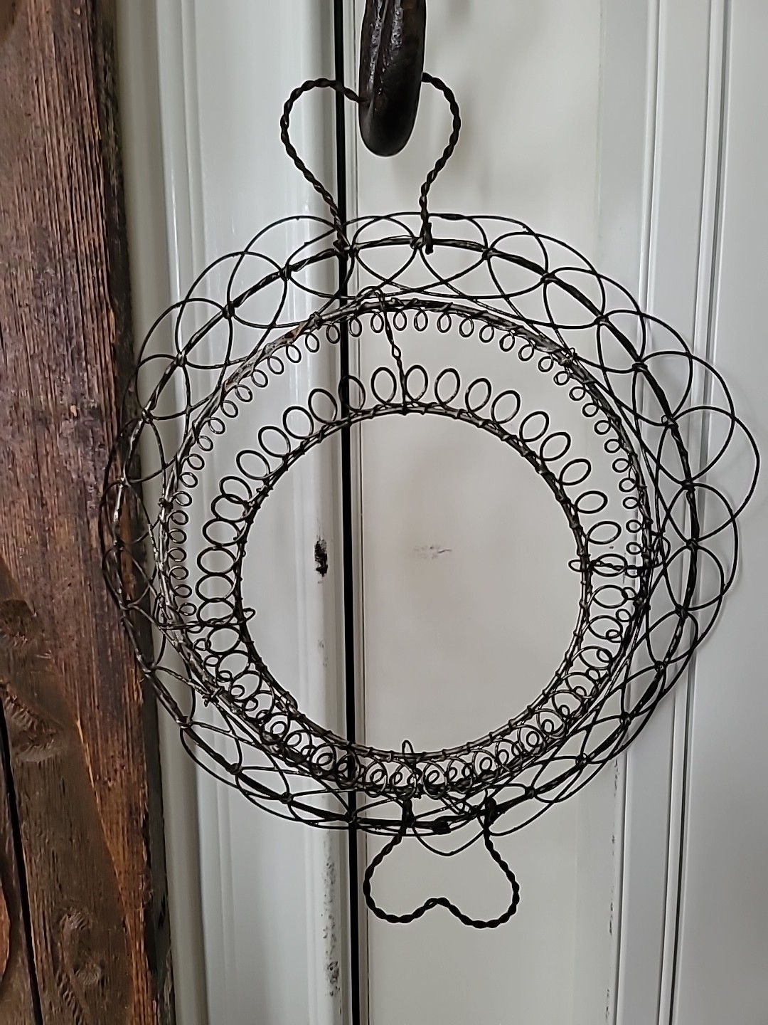 Wireware Basket Heart Handles Beautiful Patina Loop Design Antique RARE Small 11