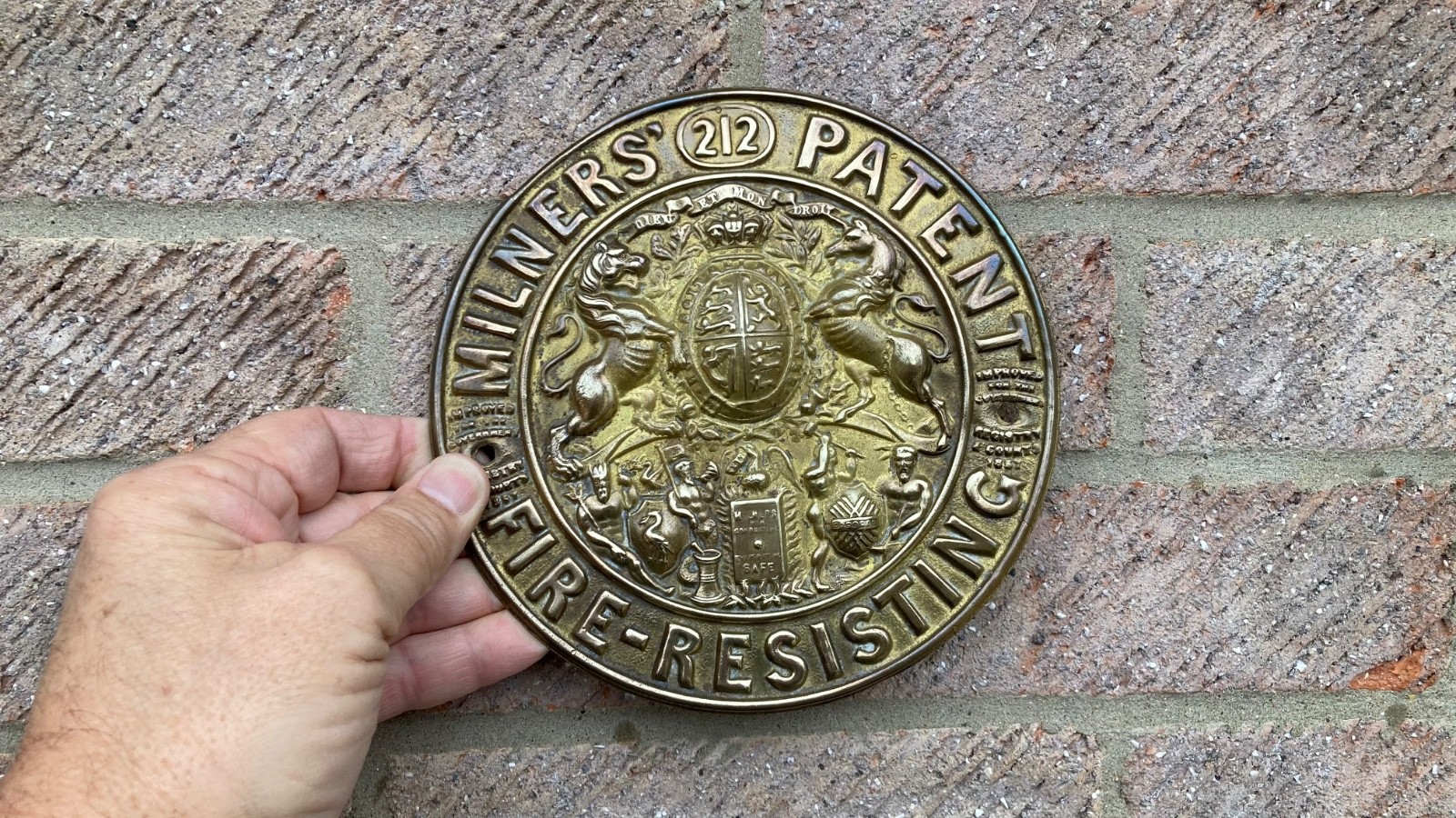 ANTIQUE BRASS SAFE PLAQUE MILNERS’ 212 PATENT FIRE-RESISTING METAL PLATE c.1880