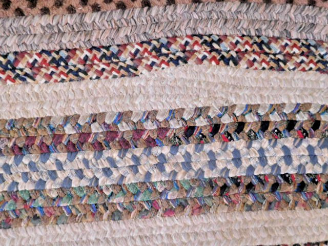 ANTIQUE VINTAGE HANDMADE FOLK ART REVERSIBLE BRAIDED RUG 66″ X 42″ ~FREE SHIP~