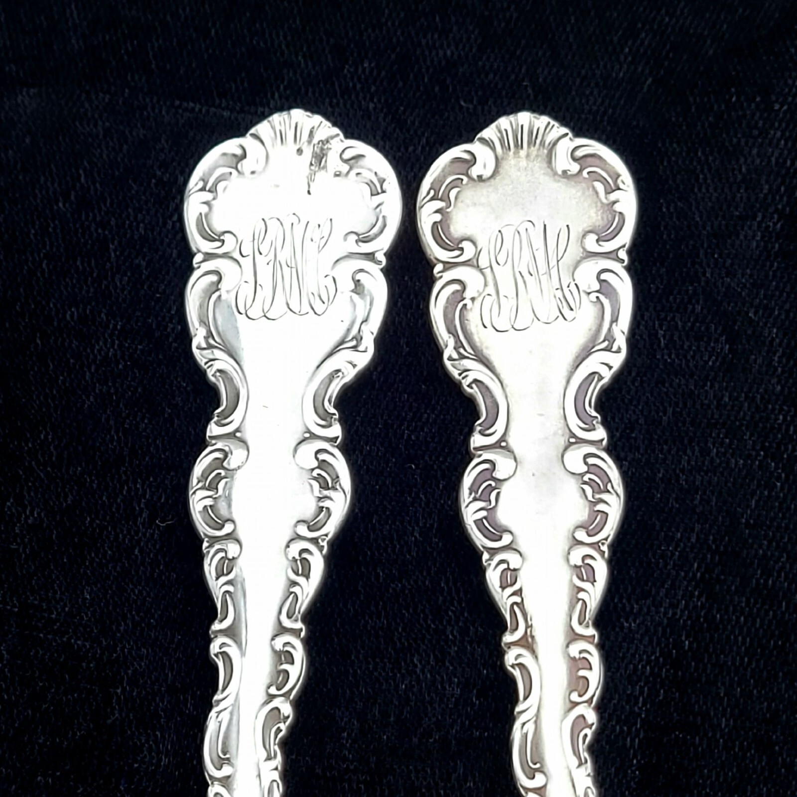 Whiting Louis XV Lot of 4 Sterling Silver Teaspoons 5 3/4″ Monogrammed