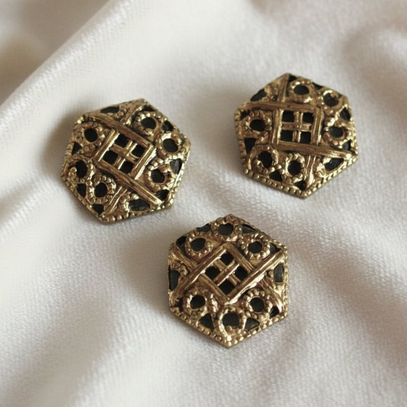 Antique 1890-1910 Art Nouveau Pierced Brass Buttons, 3/8″ 15L, Set of Three