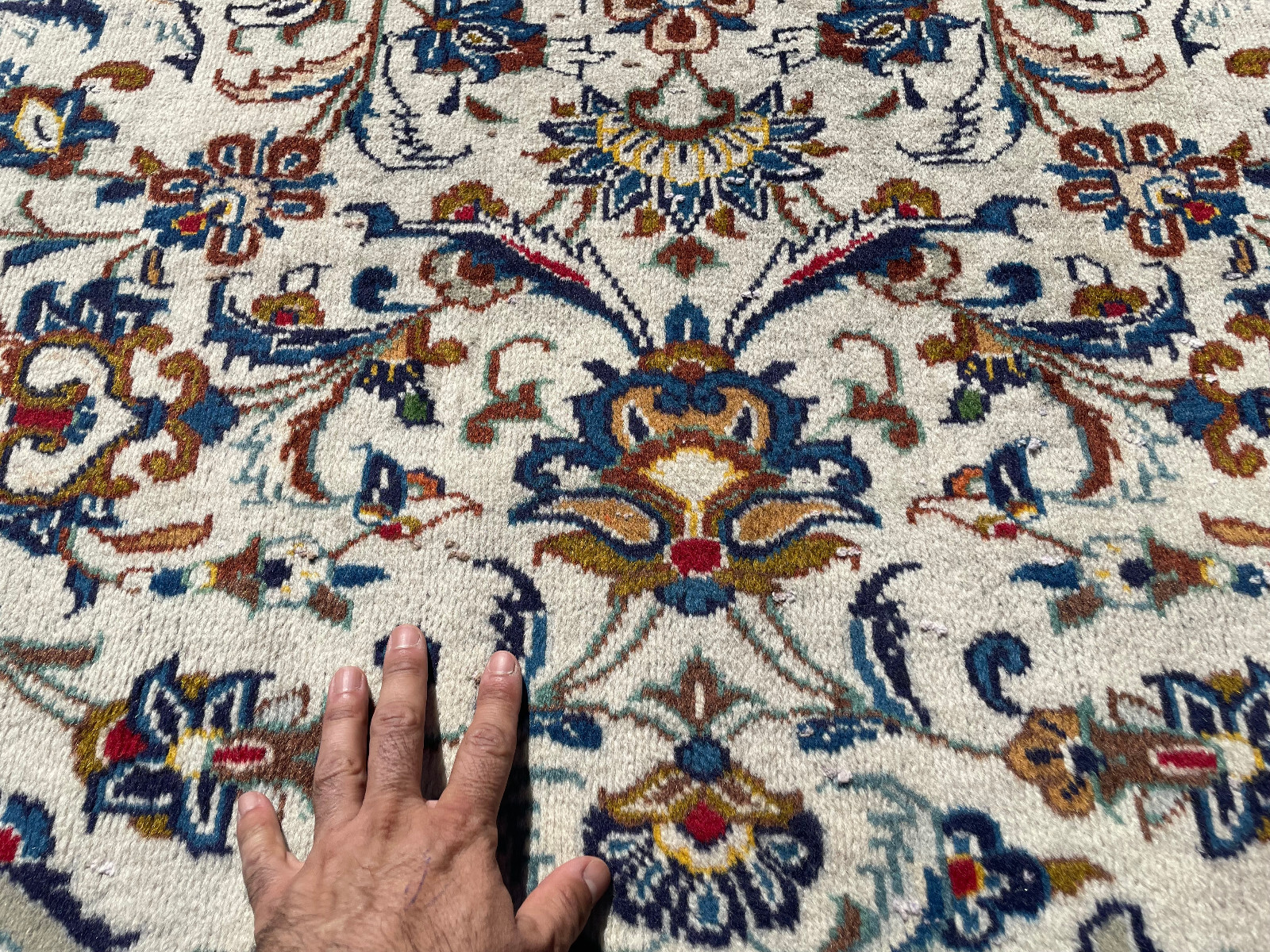 IVORY ANTIQUE ORIENTAL RUG MUTED 5×10 HAND-KNOTTED vintage handmade neutral 6×9