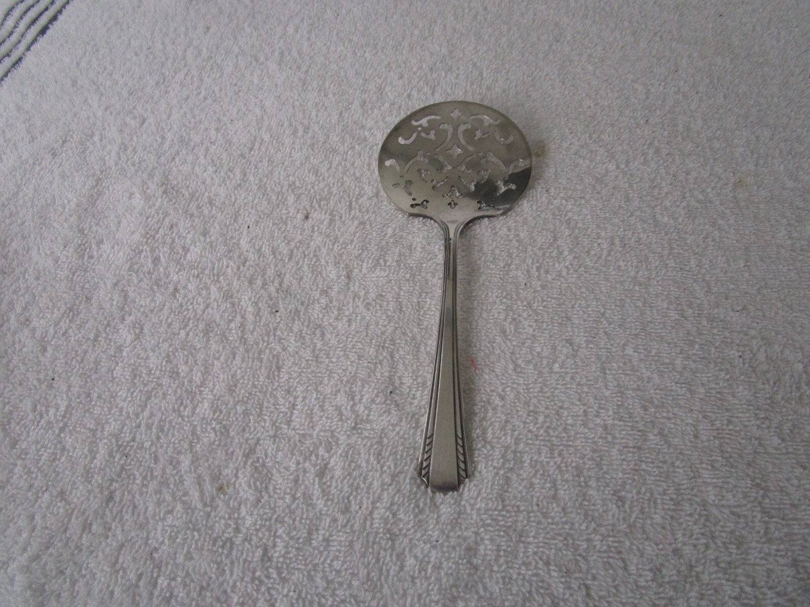 CARLTON (Vintage Pattern) Silver Plate Tomato Spoon ~~CLEAN!!
