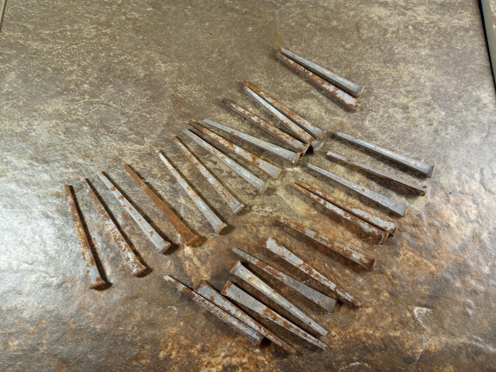Antique – Raisin Head Square Nails 2.5″ – Set (25) – Antique Estate Salvage