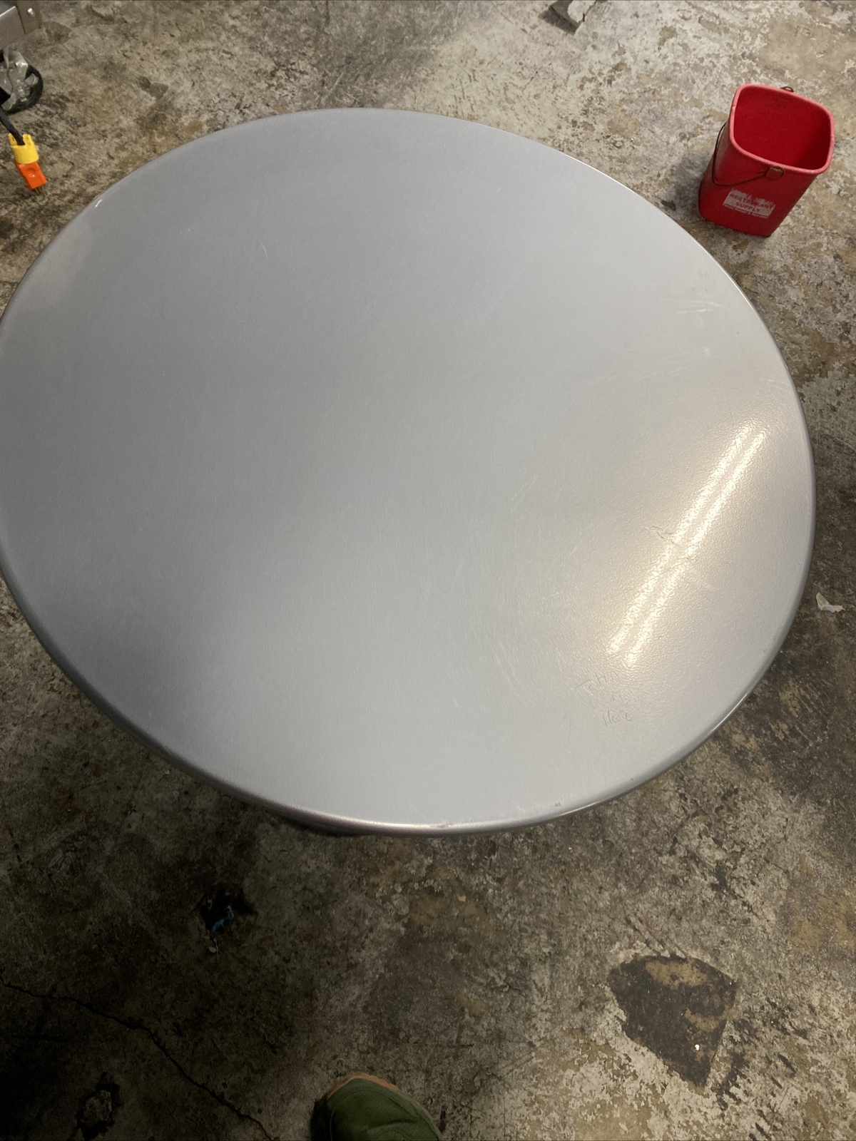 round steel table