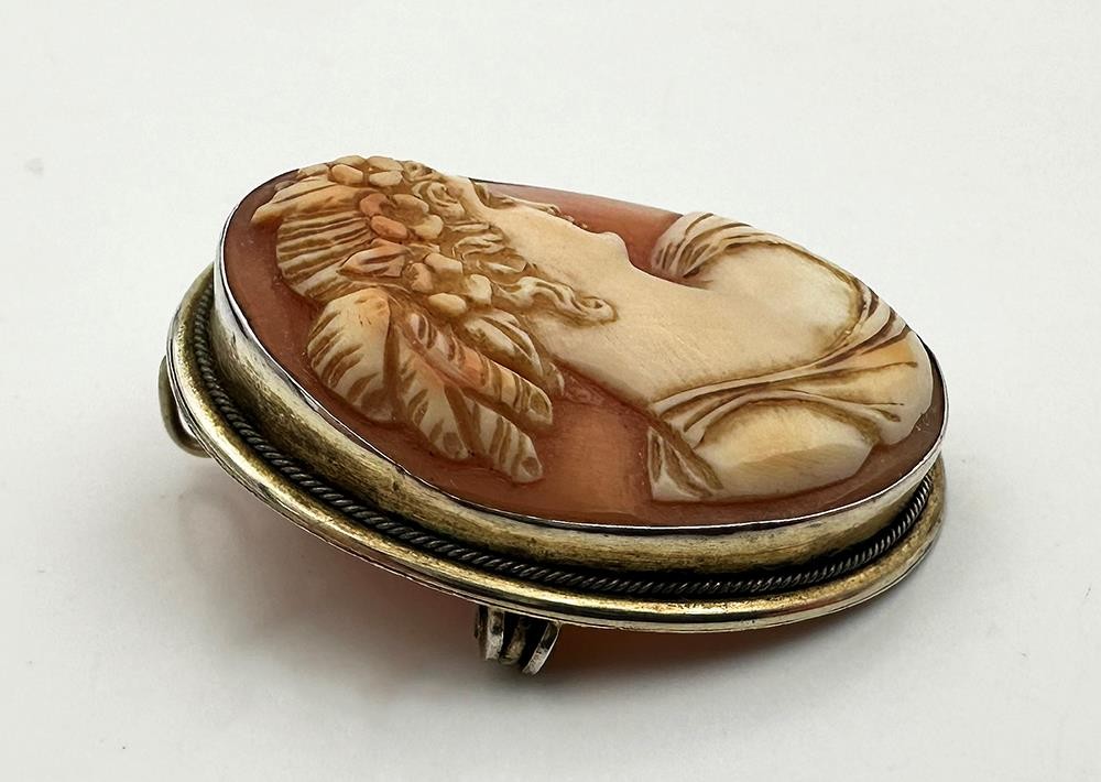 CONTINENTAL SILVER GILT SHELL CAMEO PENDANT BROOCH 900