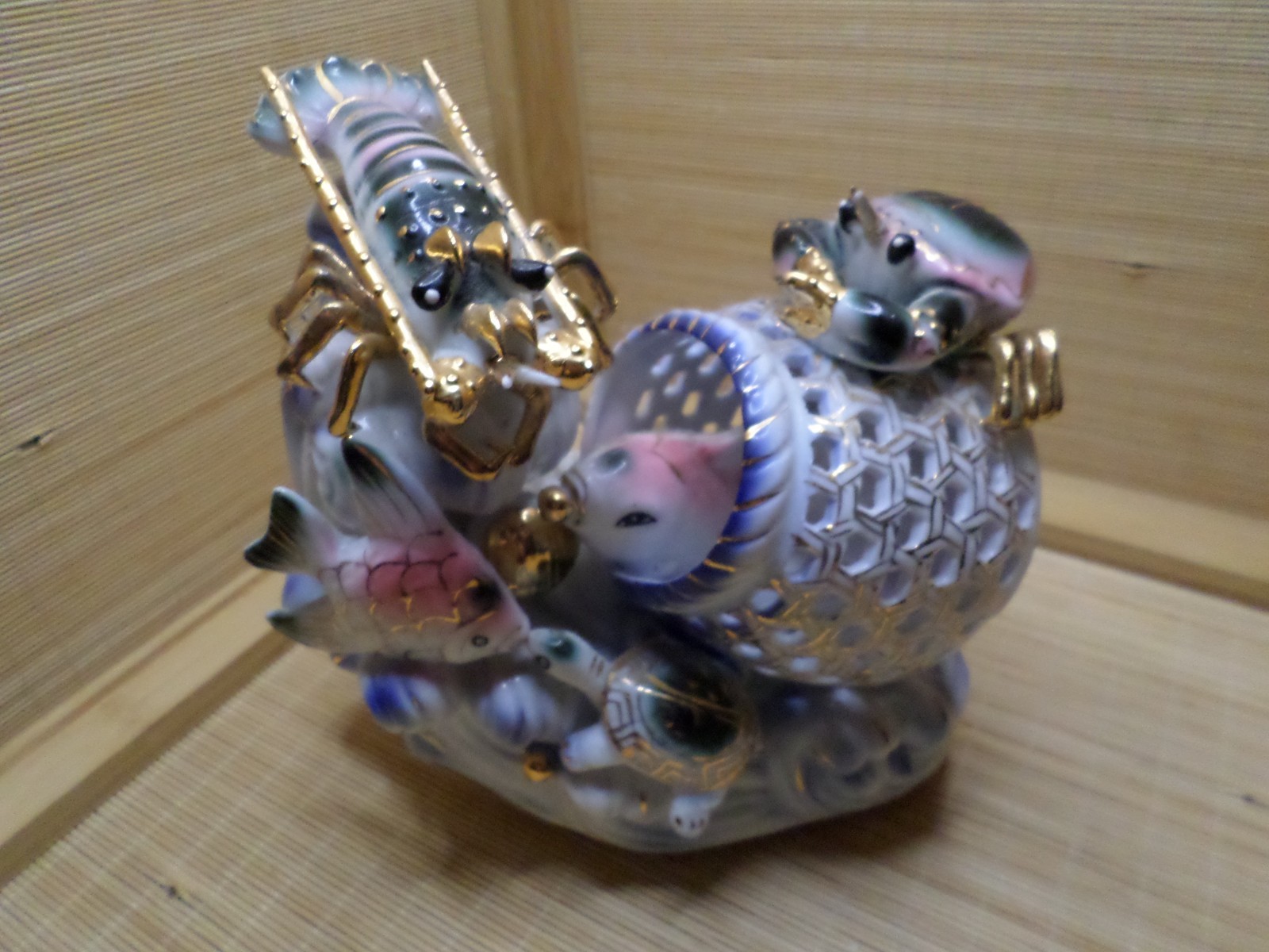 Vintage Chinese Porcelain Sea Life Sculpture Lobster Crab Fish Turtle Basket 3D