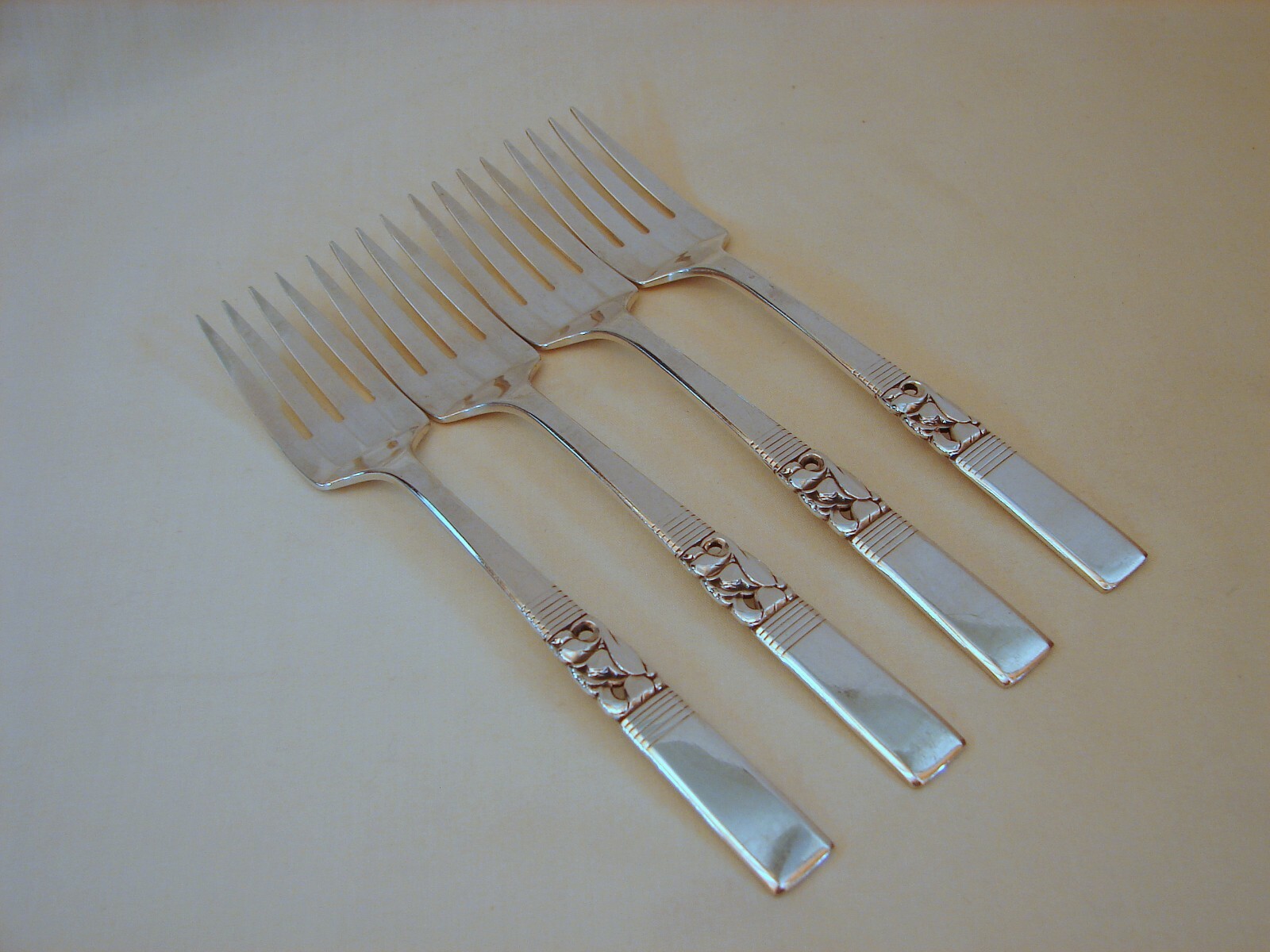 4 Community Silver Morning Star Salad Forks, Excellent NewLike Cn, 6-3/4in, 1948