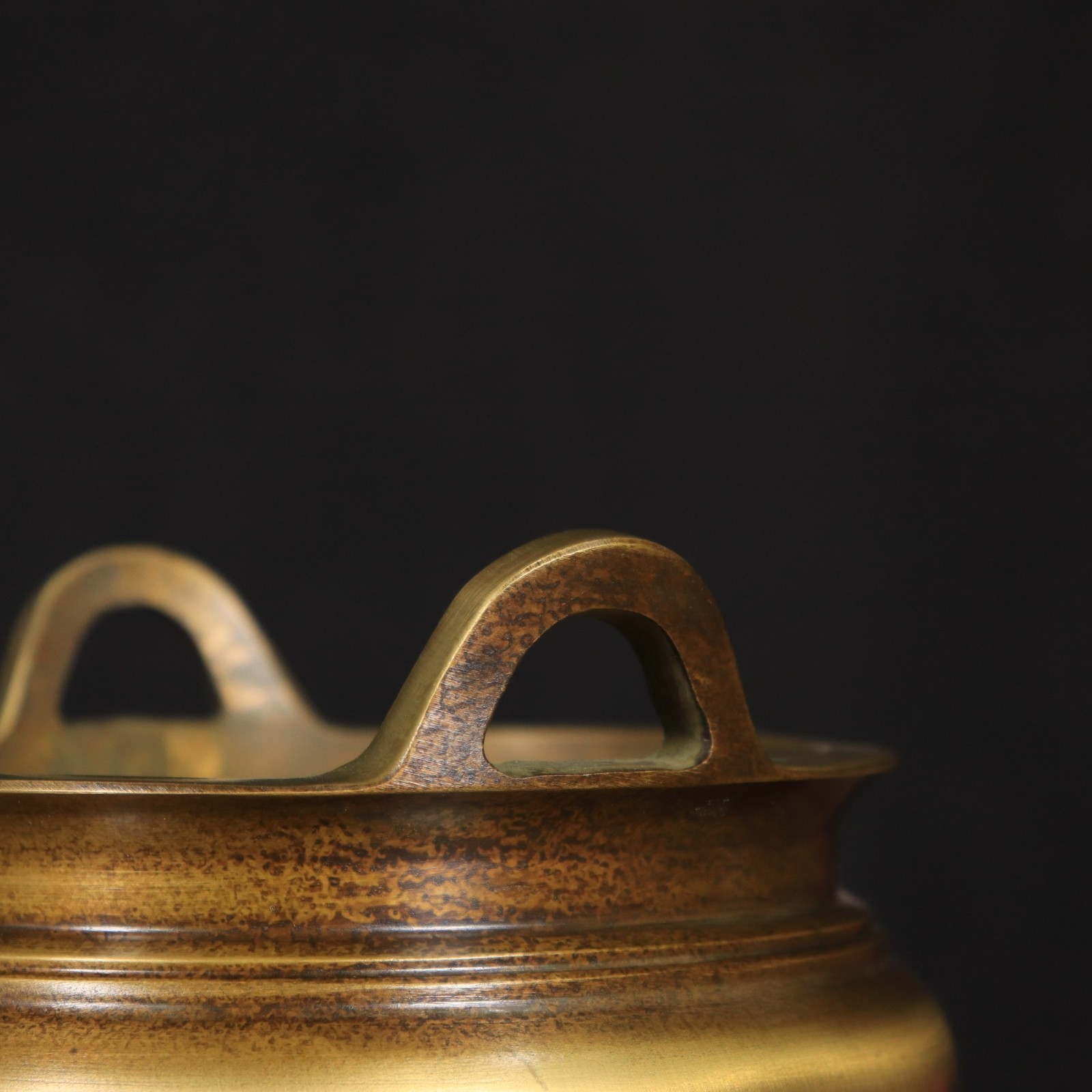 Antique Pure Copper Black Pattern Ear Punching Furnace