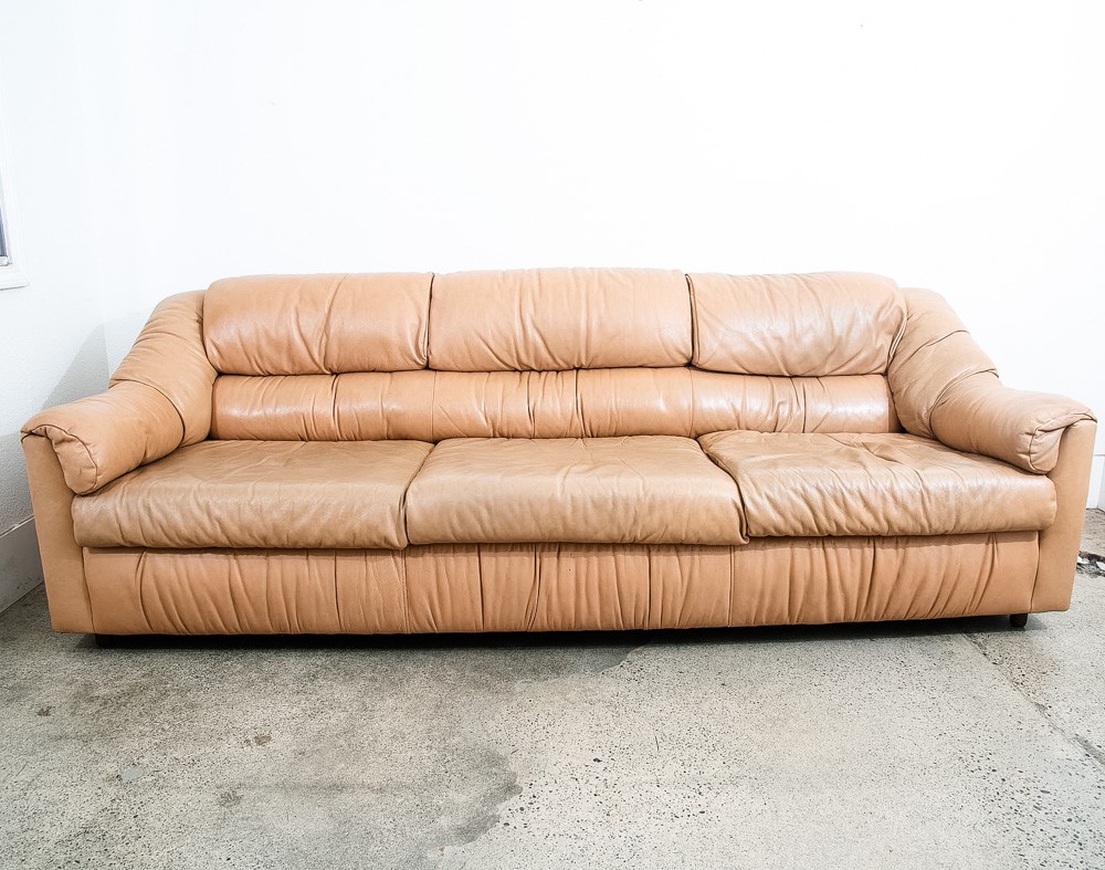 Mid Century Modern Sofa 3 Seater Leather Natural Tan Wood Legs Vintage VG Seat