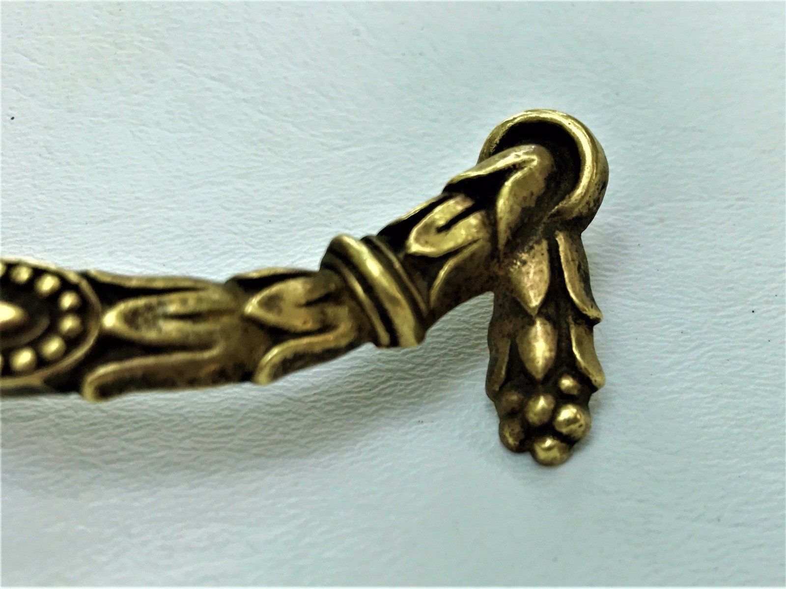 2.5”Centers Brass Antique Drawer Pull Swag French Provincial Art Deco