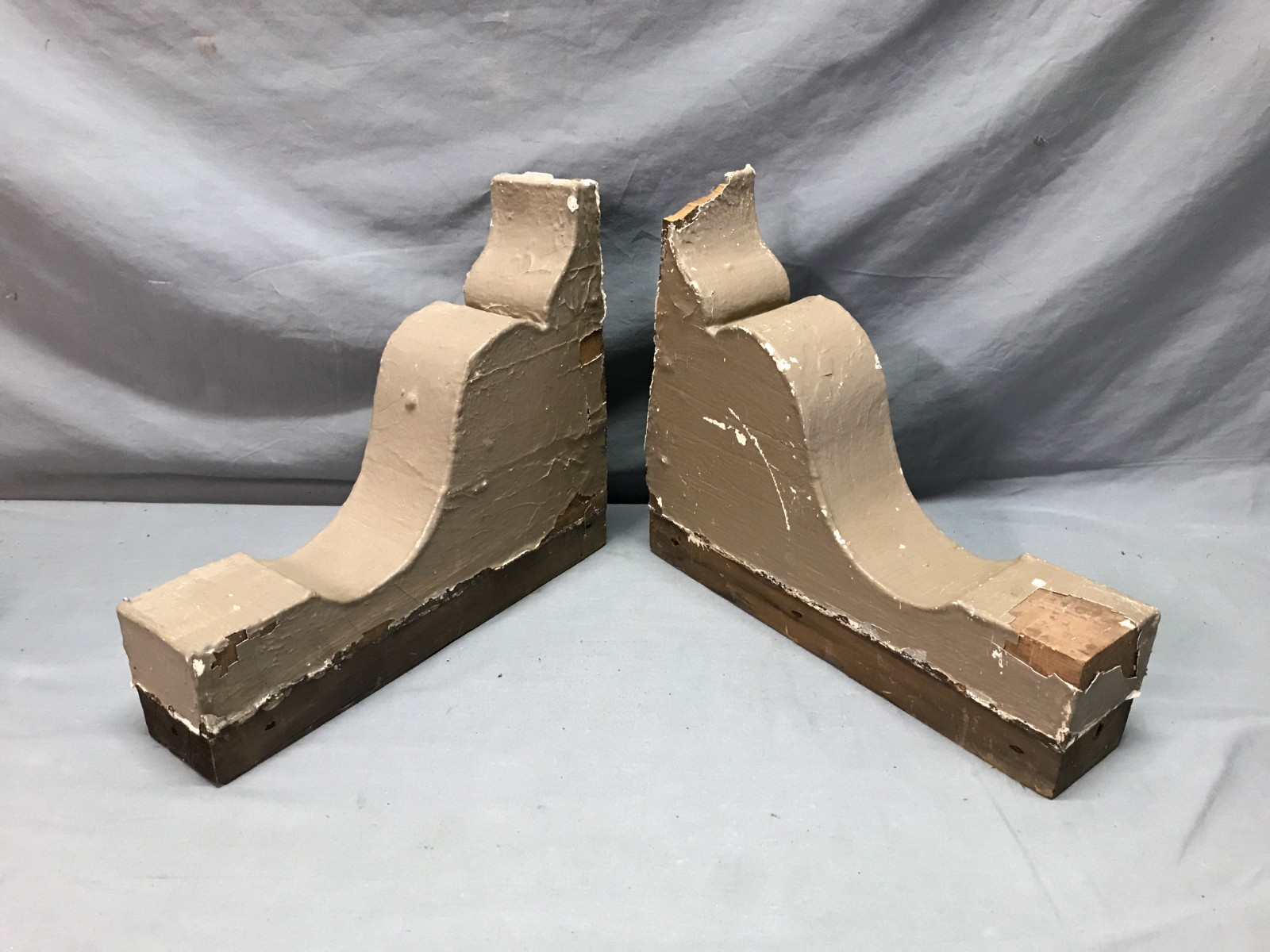 Antique Vintage Pair Brown 10×12 Wood Corbel Chunky Porch Brackets Old 1084-25B