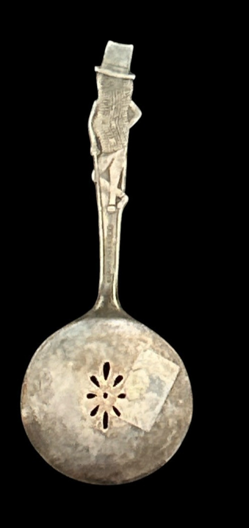 VINTAGE MR. PEANUT SLOTTED CARLTON SILVER PLATE SOUVENIR 5″ SPOON BPC
