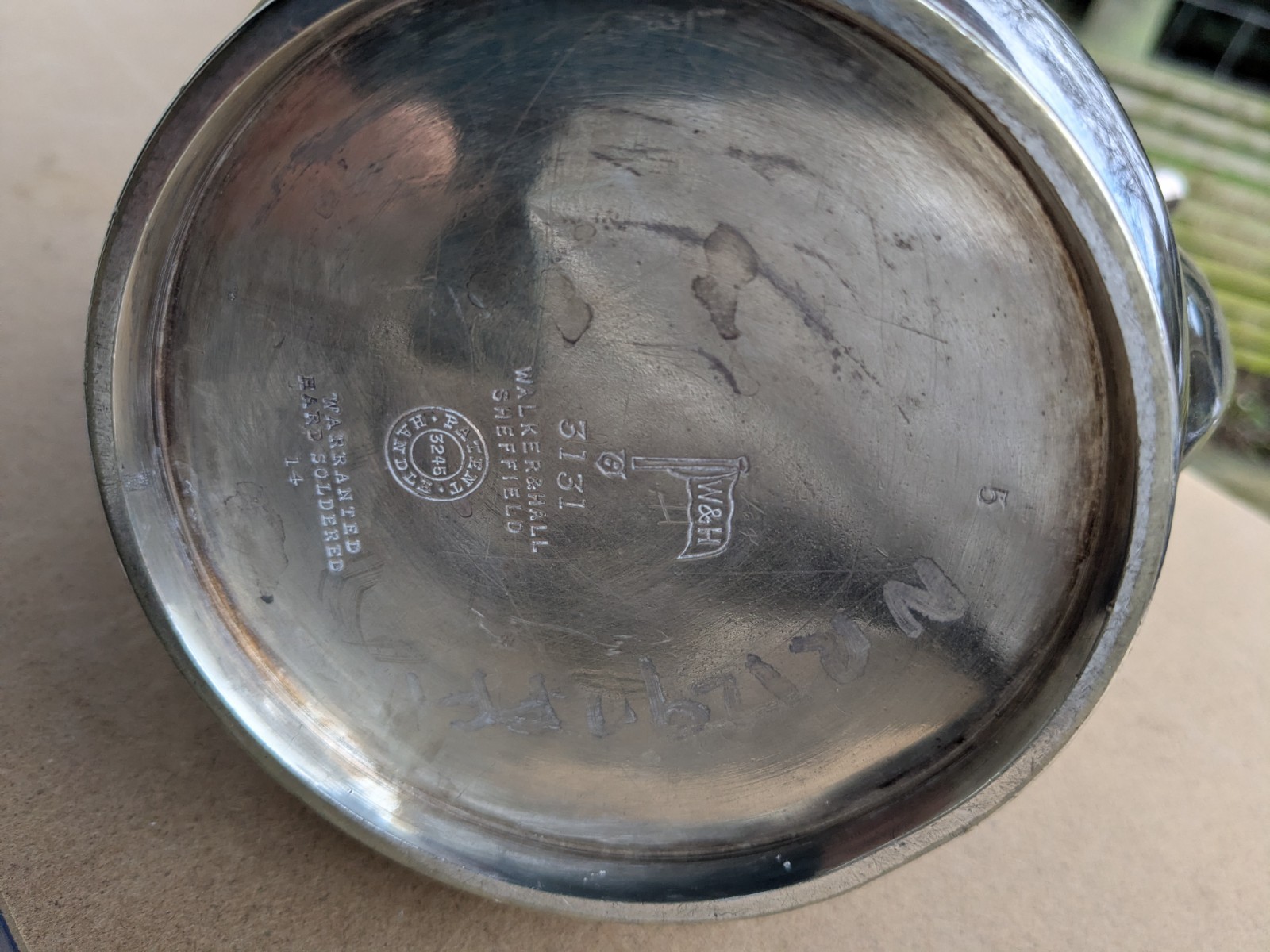 Walker & Hall Sheffield warranted hard soldered 1 pint pot