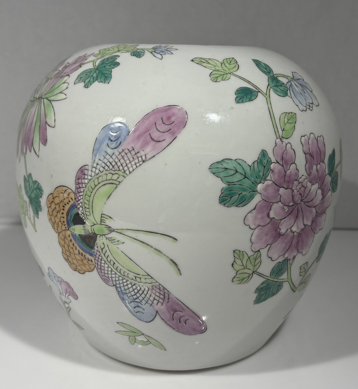 Vintage Chinese Famille Rose Porcelain Ginger Jar Vase Butterfly Floral Peony