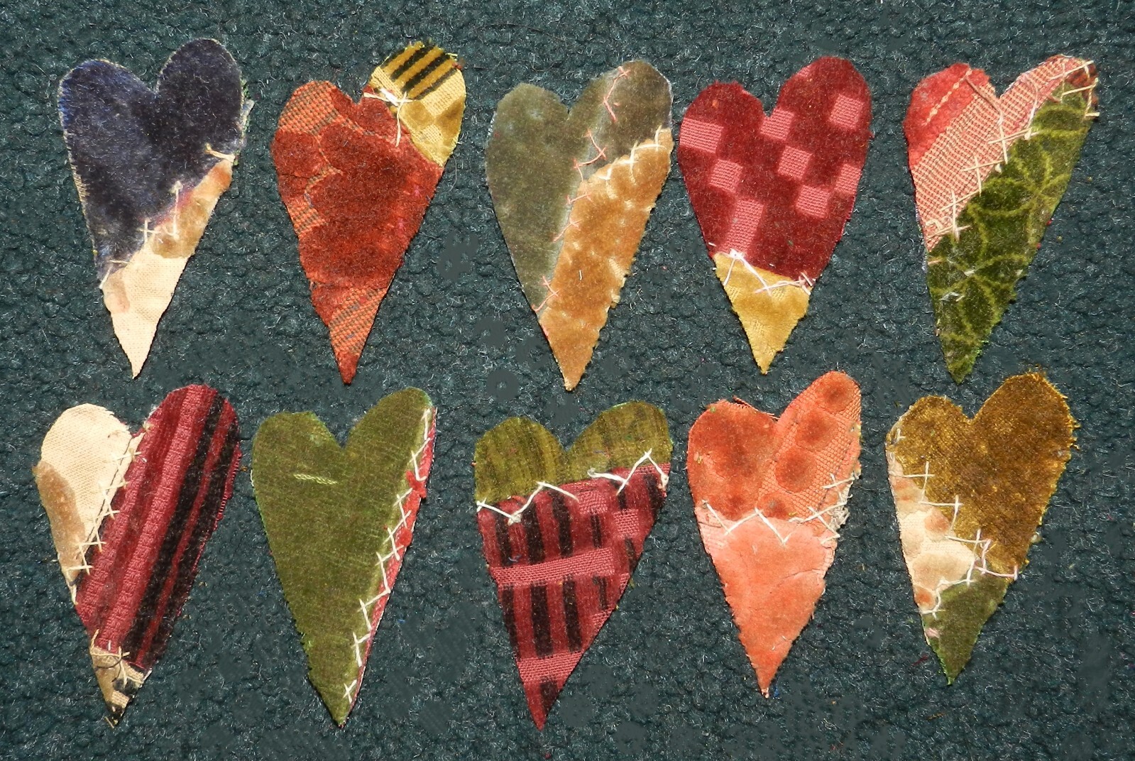 10 PRIMITIVE ANTIQUE CRAZY QUILT CUTTER QUILT HEARTS Crafts Scrapbooking CQ23-56