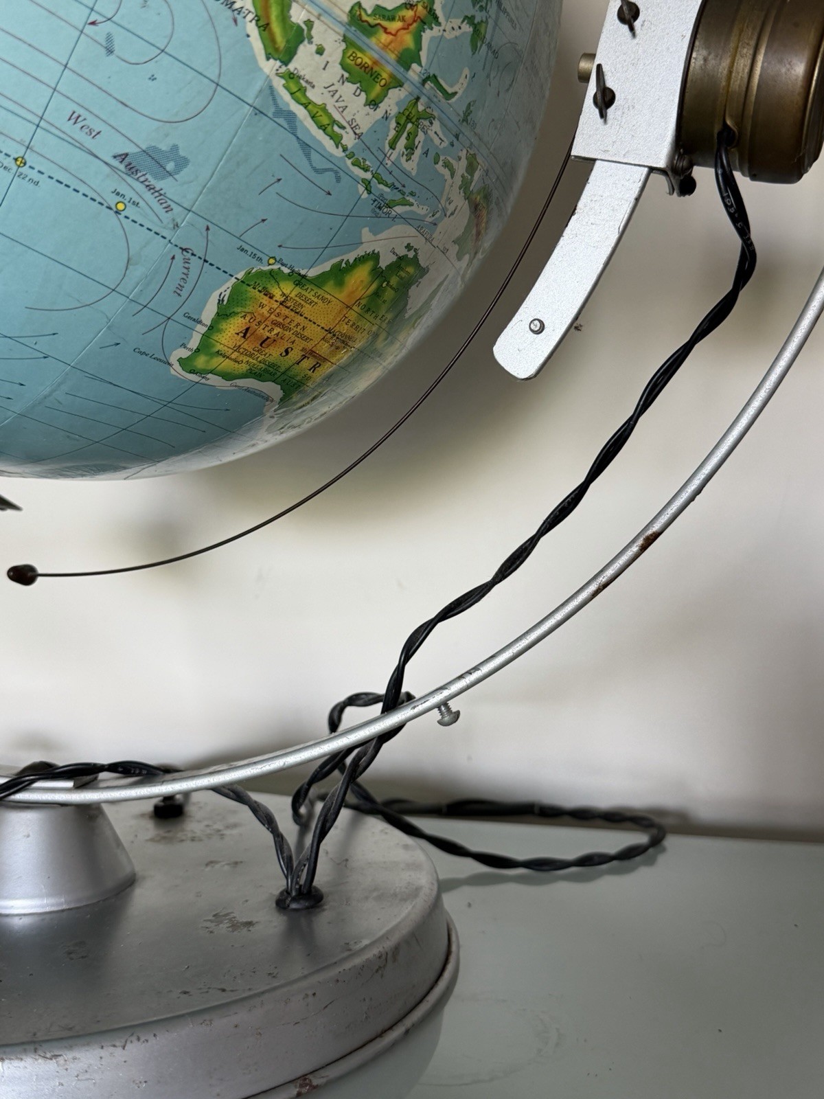 Nystrom Mechanical Electric Globe