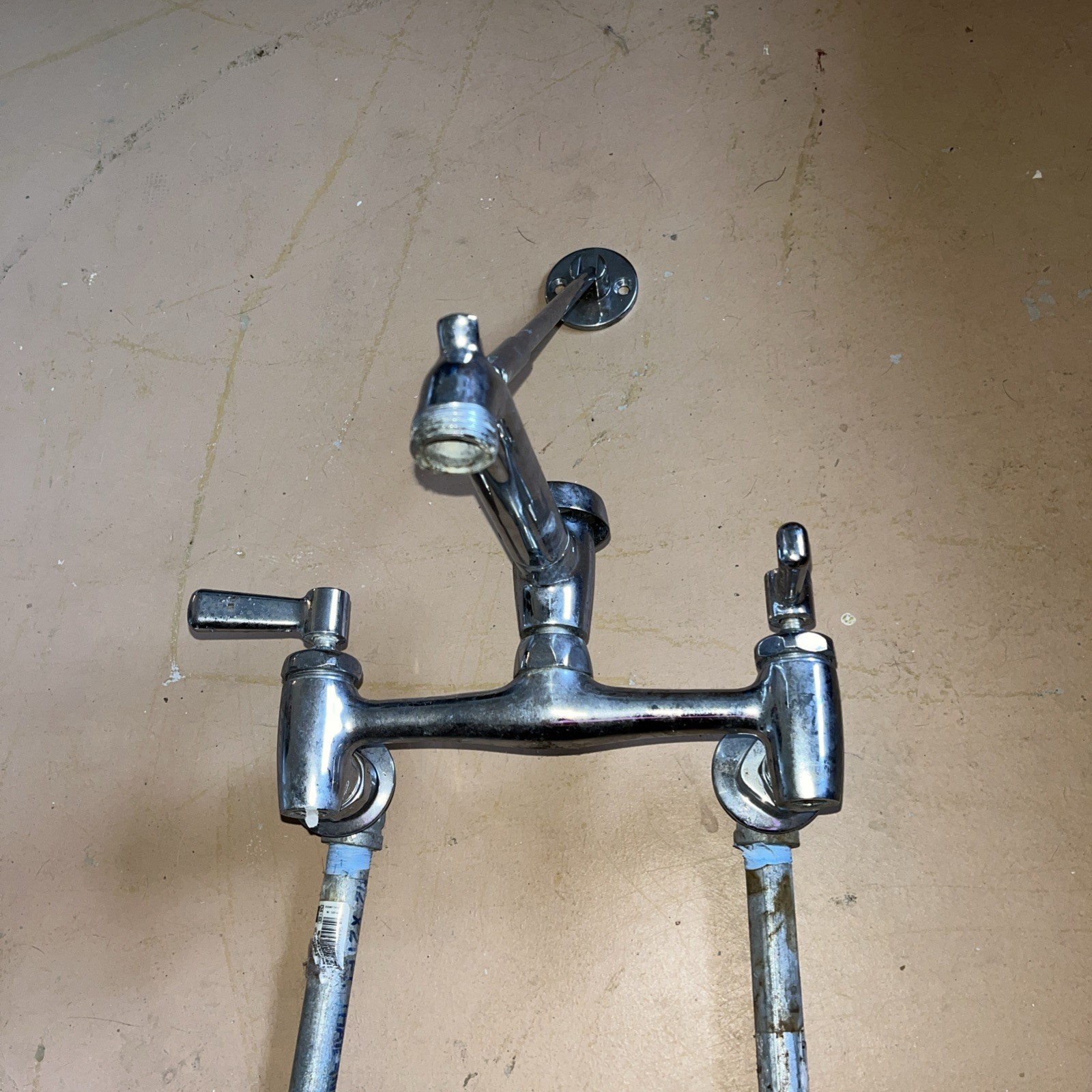 Zurn Industries model LVB2 Vintage Farmhouse Kitchen Sink Faucet w/ Top Support