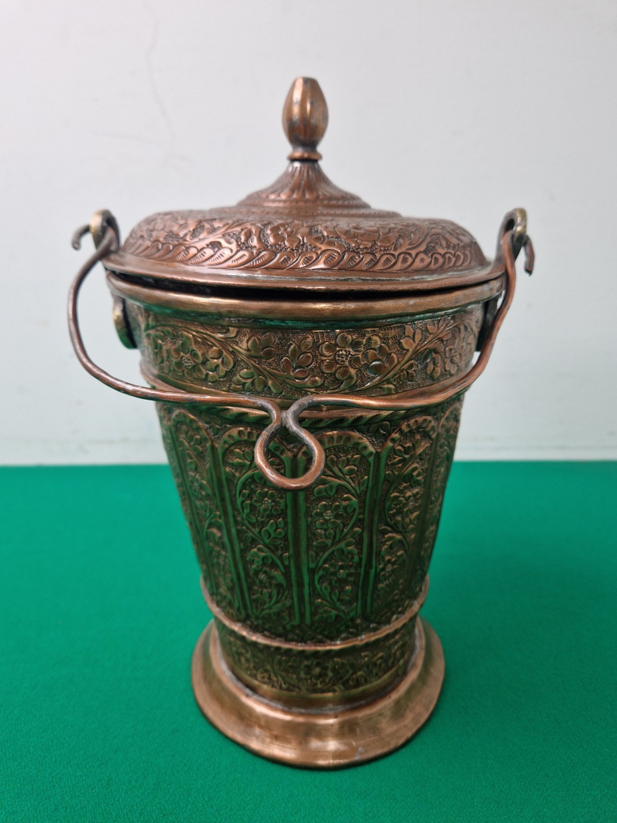 Handmade Vintage Etched Copper Moroccan Lidded Ice Bucket (30 cm)