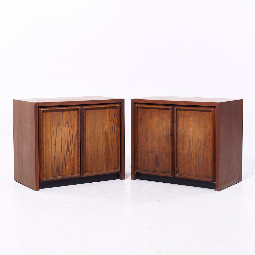 Dillingham Mid Century Pecky Cypress Nightstands – Pair