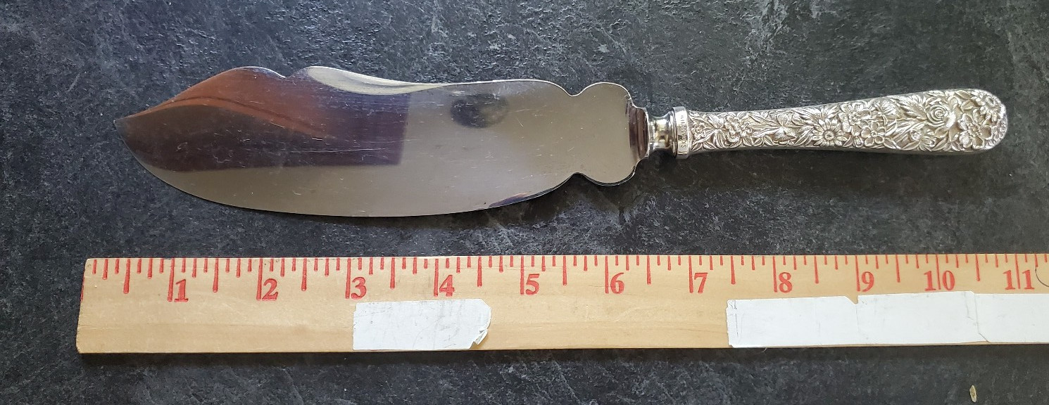 Antique Sterling Silver Repousse Ice Cream Slice Server 10 3/4″ ZTRAY