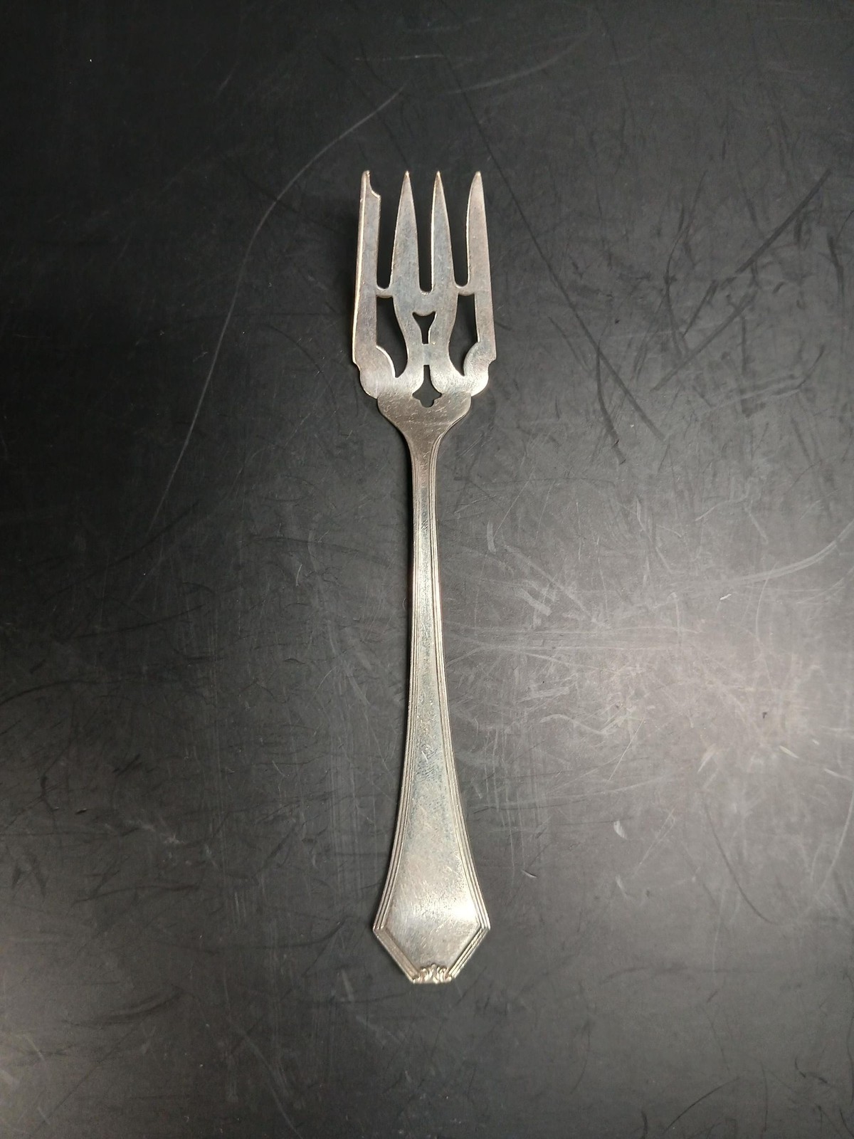 SSMC Sterling Silver Cold Meat Fork 5.375″ 18g 1920s Art Deco