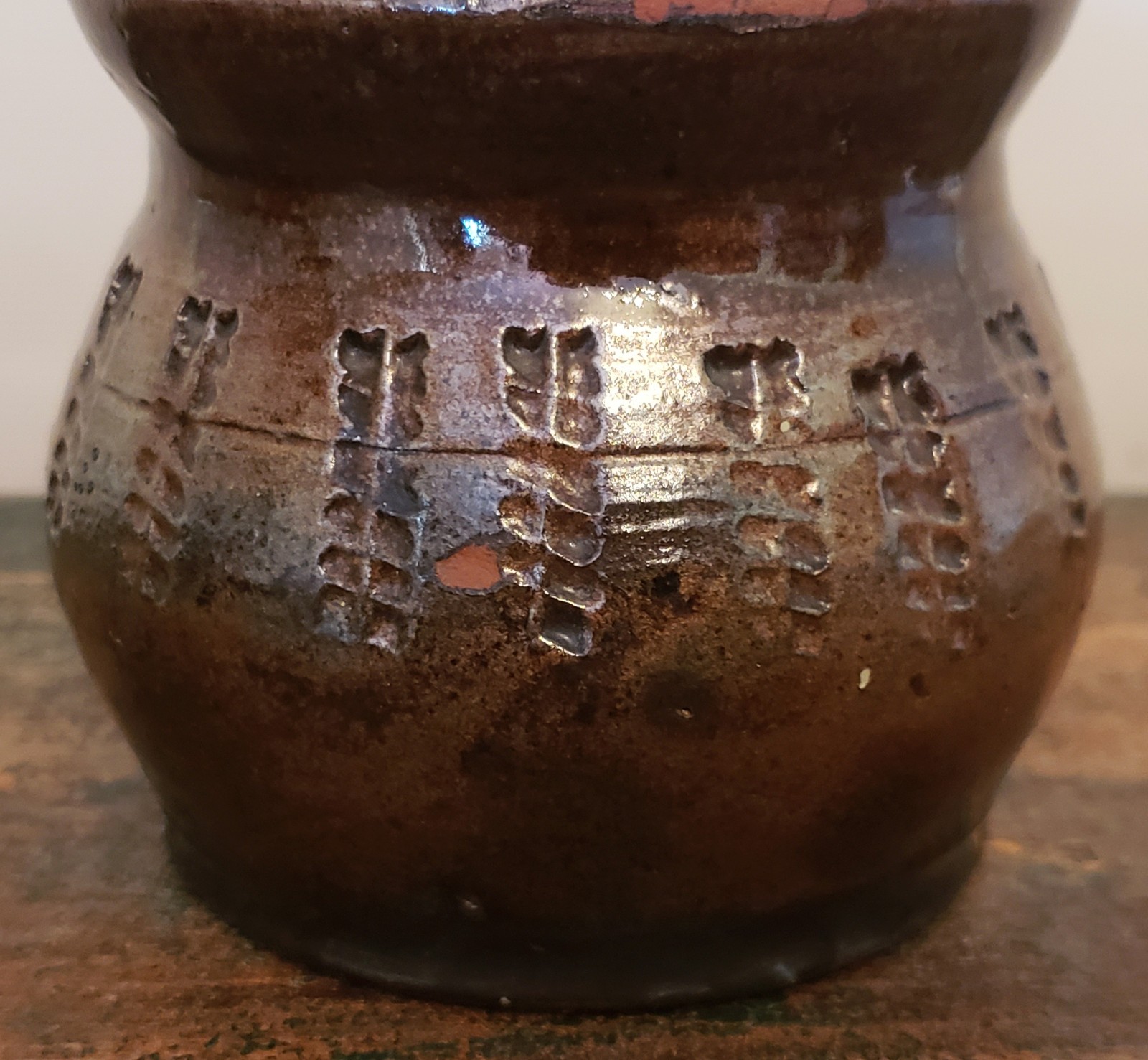 20TH Cent HENRY SCHOFIELD MD Coggle Decorated BROWN GLAZE REDWARE SUGAR BOWL