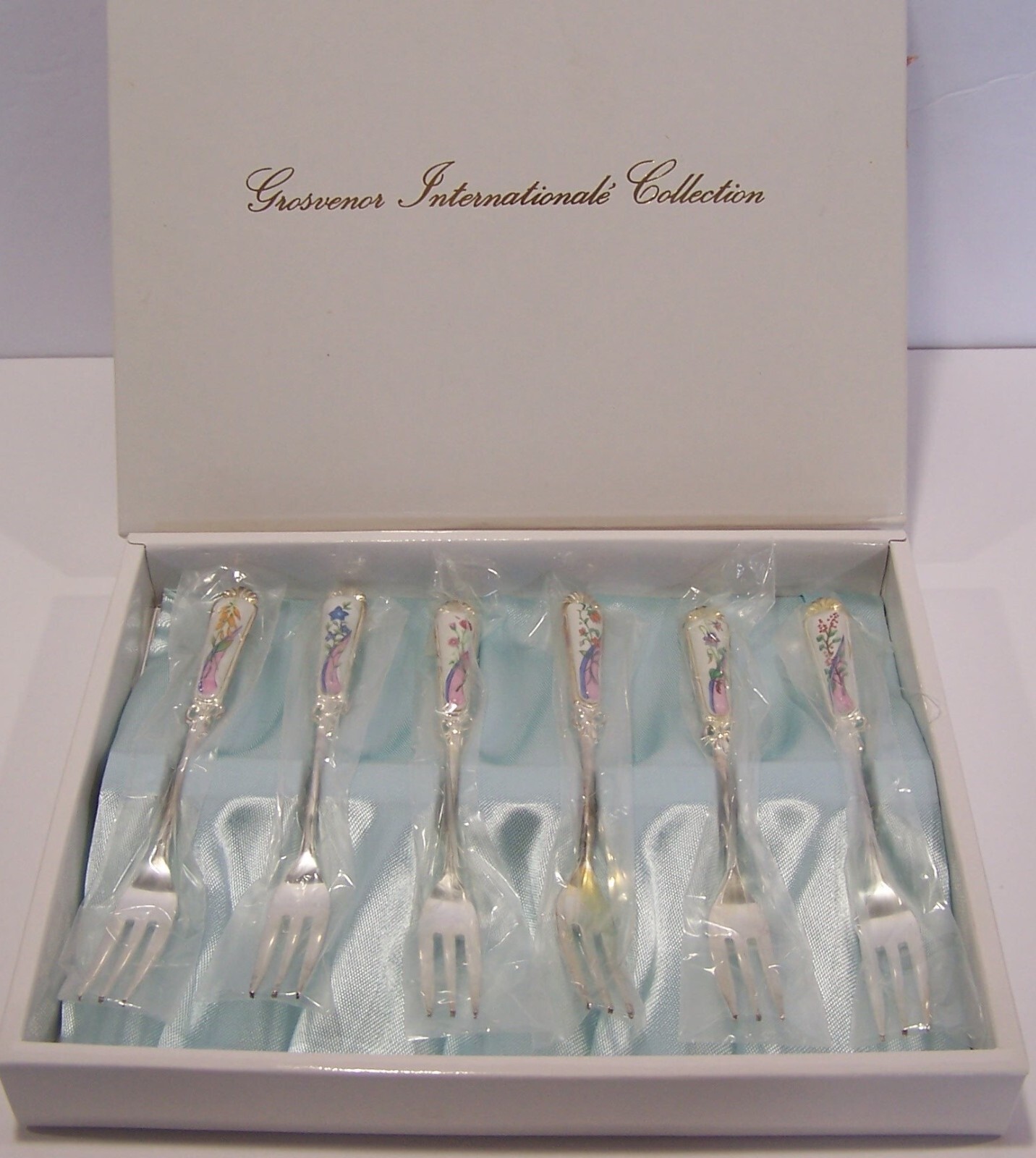 Grosvenor International 6pcs Silverplate SEASON FLOWERS Cake Forks