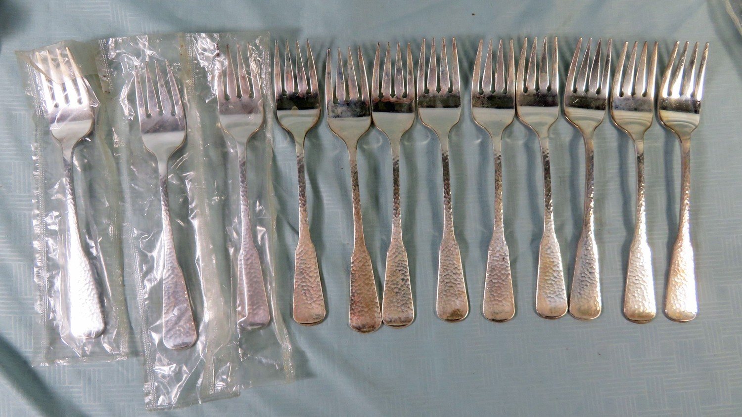1881 Rogers Oneida Flatware Hammered 1ST COLONY Silverplate 67pc Service For 12