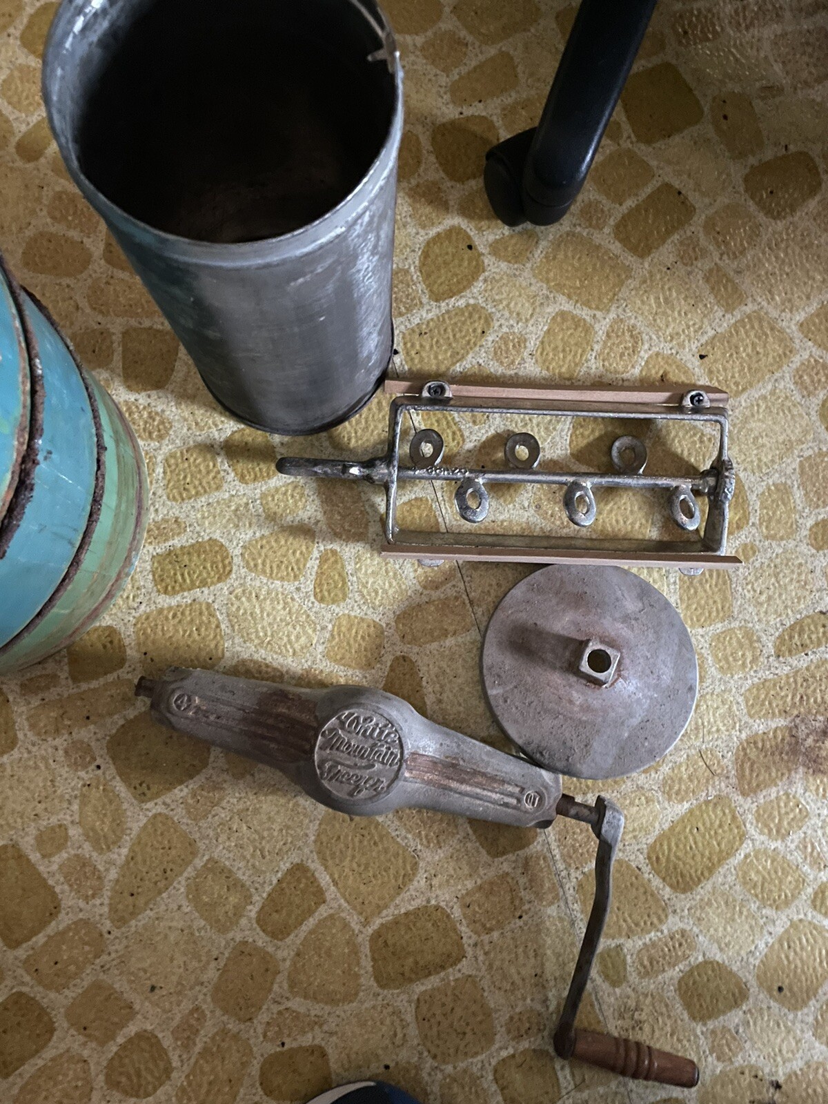 White Mountain Freezer Antique Ice Cream Churn.