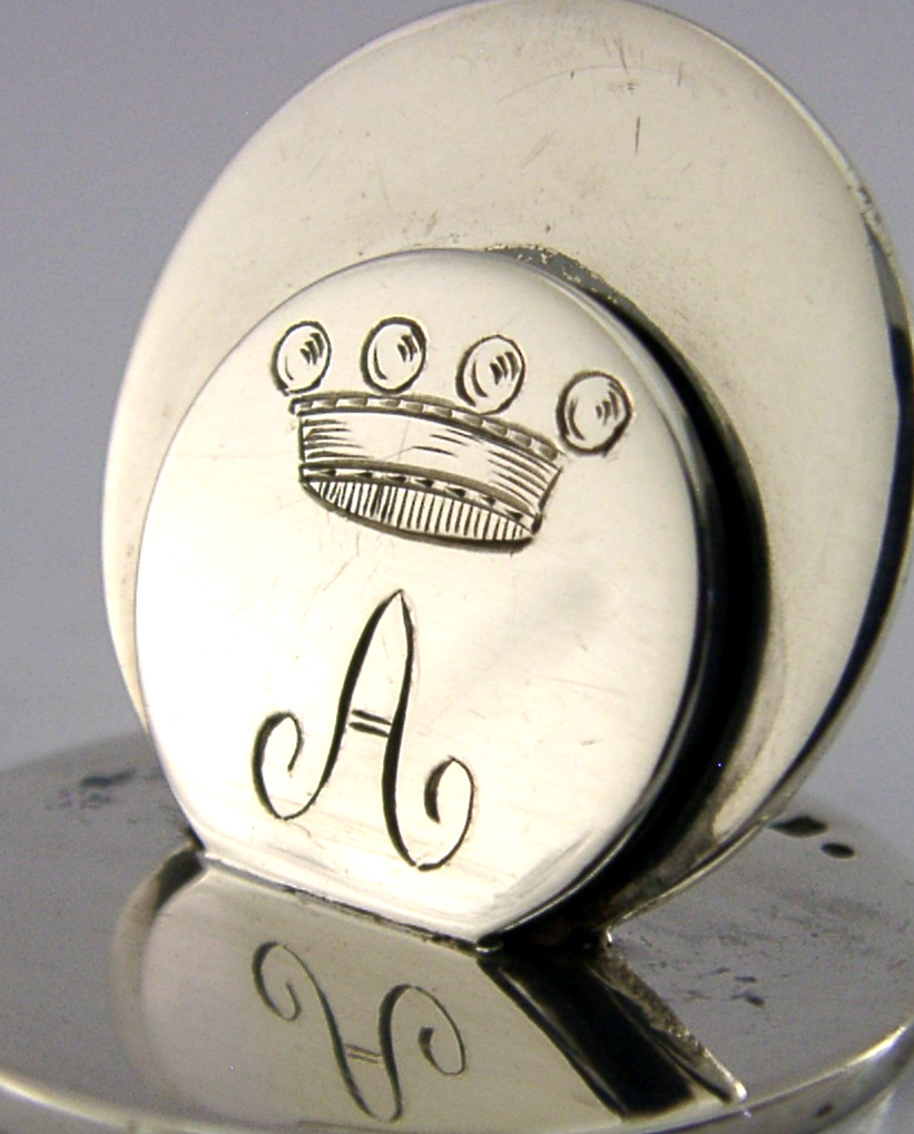 STERLING SILVER BARONS CORONET MENU HOLDER 1924 ANTIQUE 26g