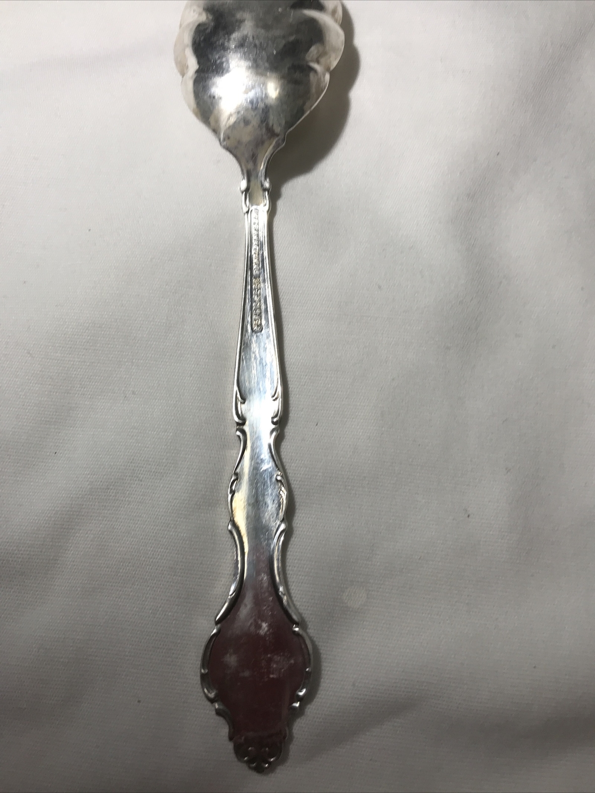 International Deep Silver ~ Wakefield Pattern Sugar Spoon c.1965 5 7/8″