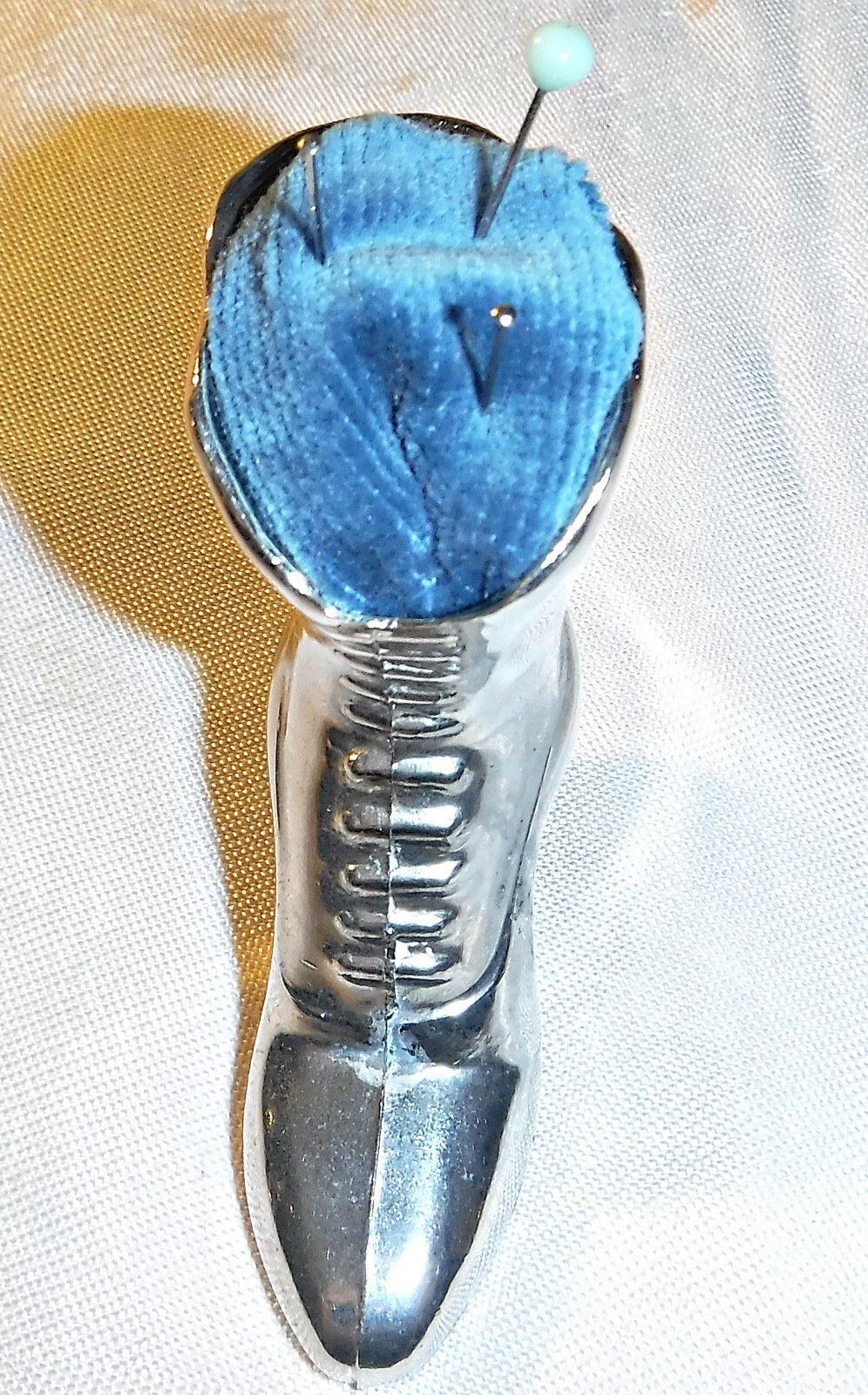 *VICTORIAN STYLE SILVER COLOUR PLATED METAL PIN CUSHION BOOT 2 1/4 INCHES LONG