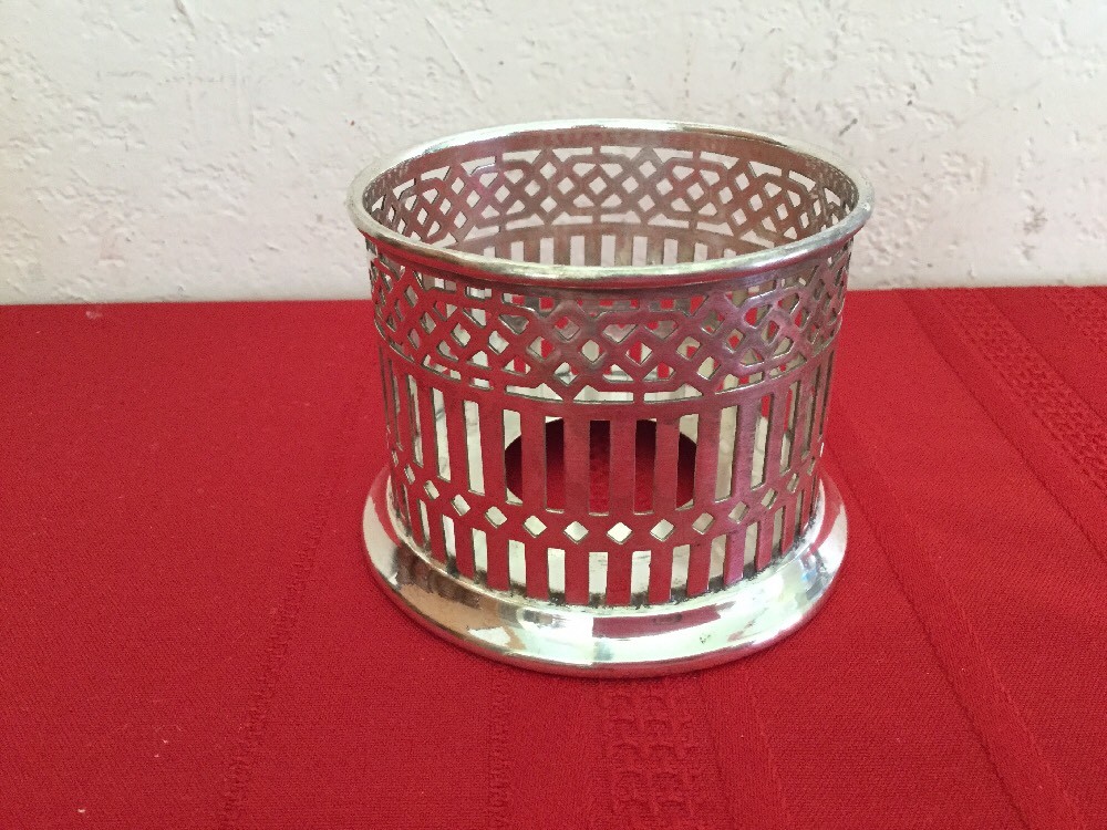 ANTIQUE/VINTAGE Silverplate CUP HOLDER BERNARD RICE’S SONS APOLLO E.P.N.S. #6704